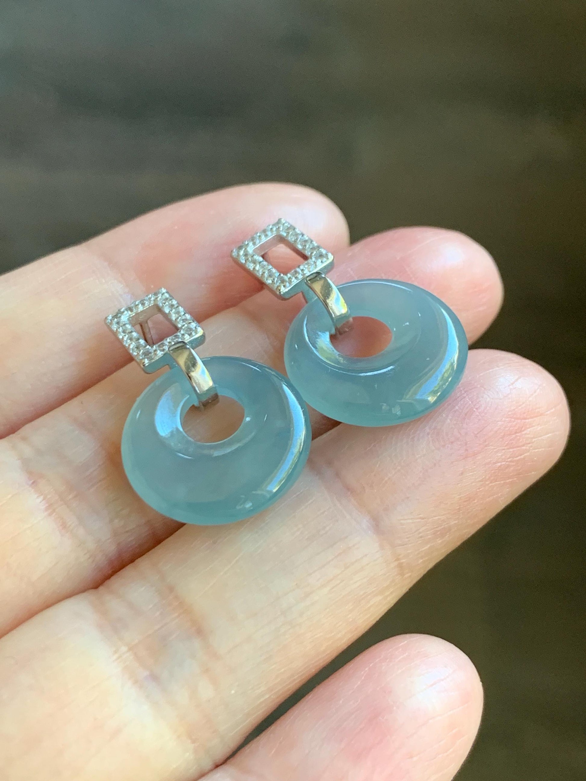 Natural Grade A Guatemalan Icy Translucent Pastel Dusty Blue Jade Jadeite Donut Stud Earrings Sterling Silver 天然冰危淡蓝翡翠公主扣耳包 WGZ77