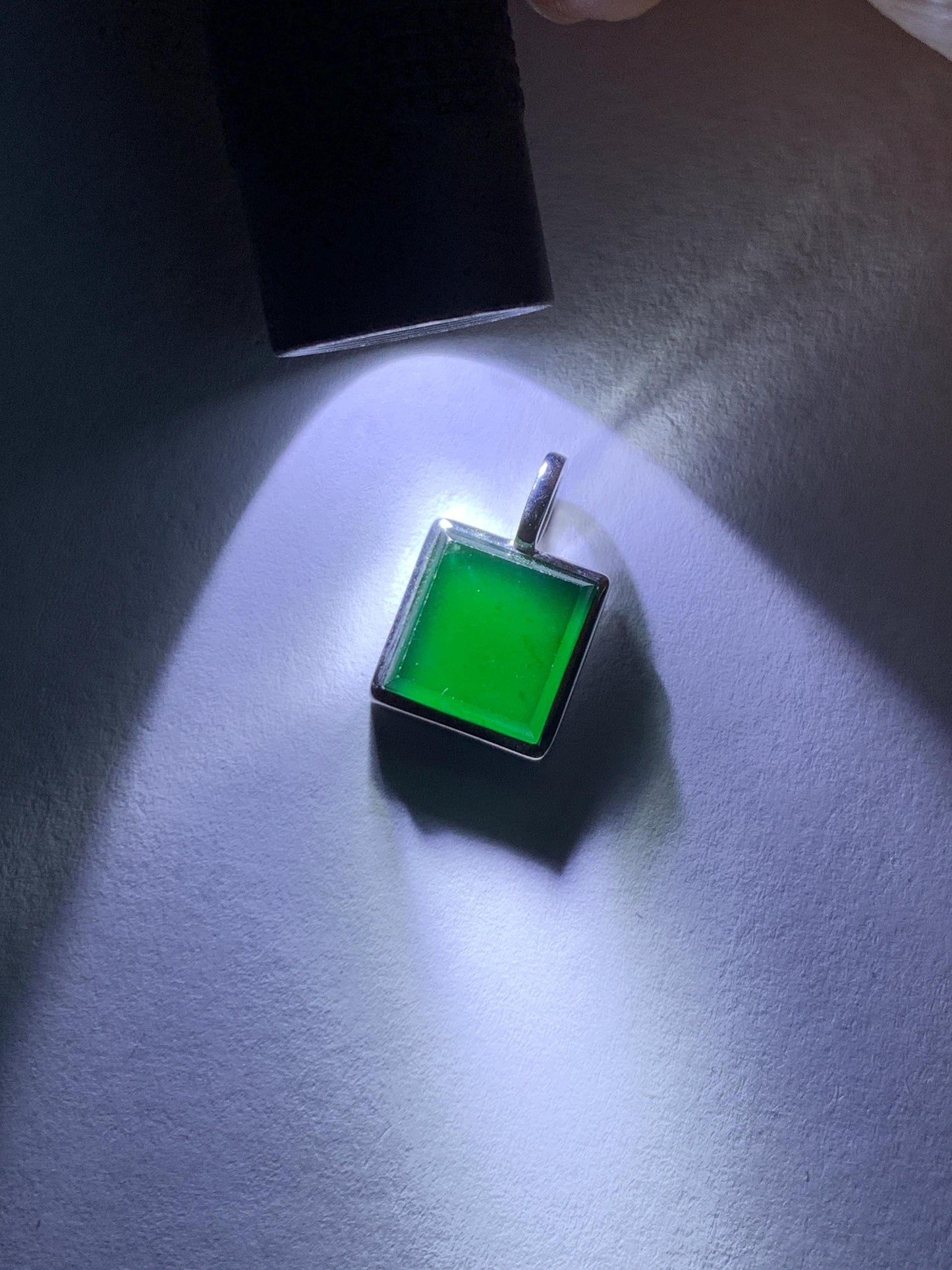 Certified Natural Grade A Guatemalan Icy Translucent Vibrant Green Jade Jadeite Mini Wu Shi Pai Pendant Sterling Silver 天然冰危绿翡翠迷你无事牌吊坠 3768