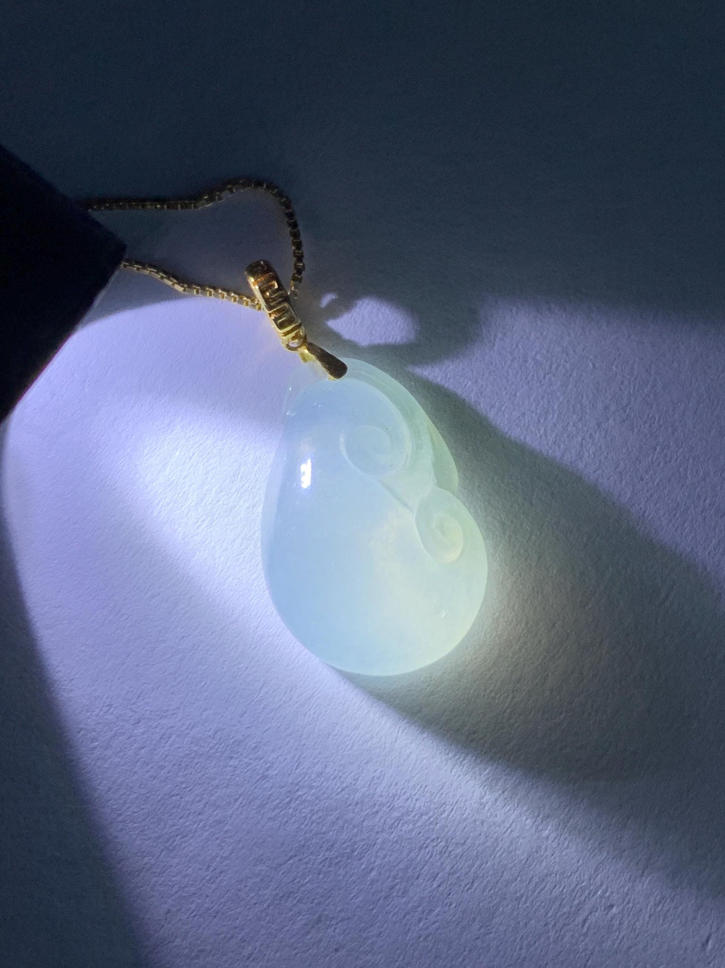 Natural Grade A Icy Highly Translucent White Jade Jadeite Ruyi Pendant 18K Yellow Gold Bail 天然冰胶白翡翠如意镶嵌吊坠 MBR280