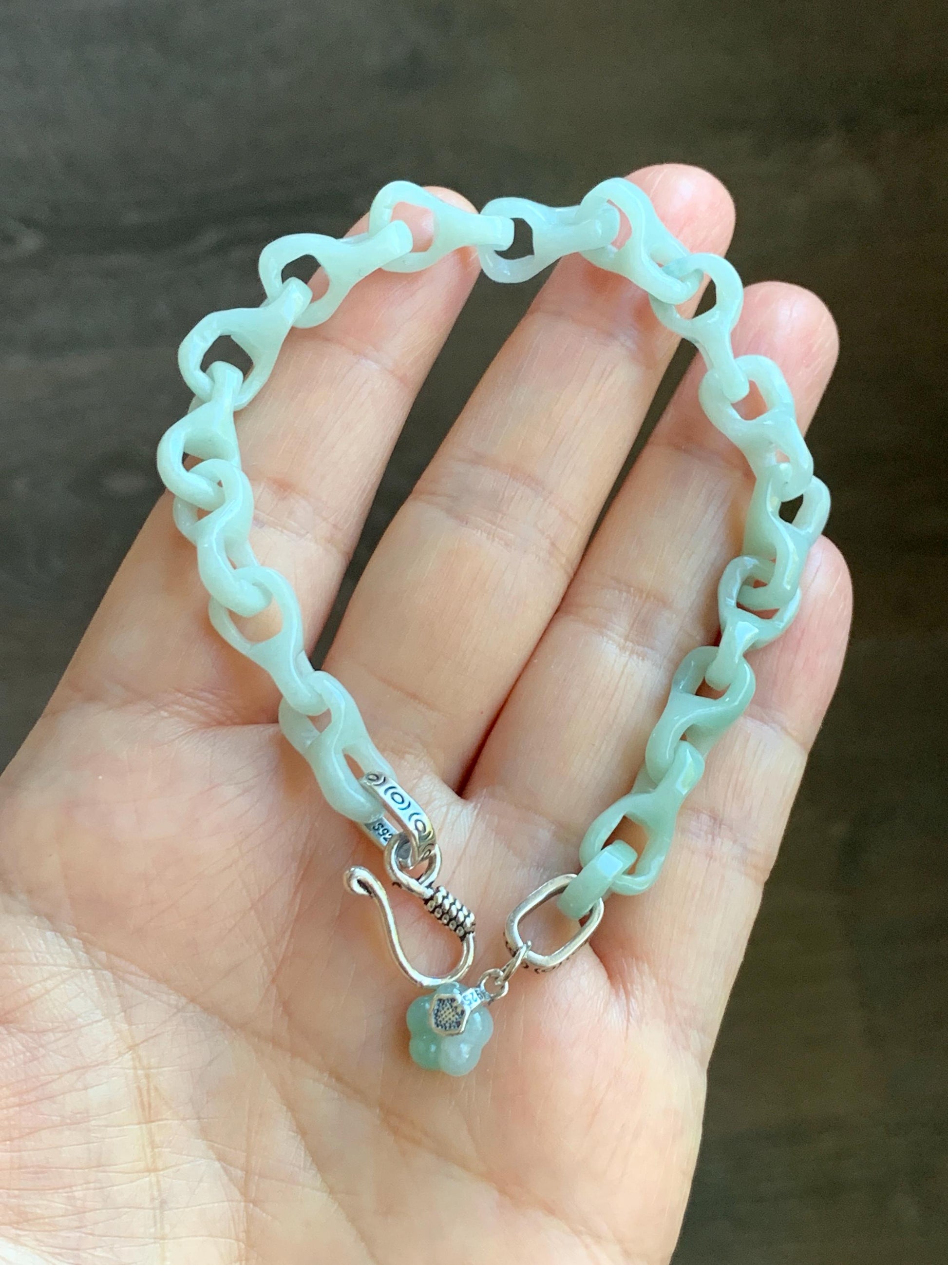 Certified Natural Grade A Icy Pastel Green Jade Jadeite Carved Interlocking Dragon Bone Chain Bracelet Sterling Silver 8” 天然细糯晴底翡翠龙骨手链 574