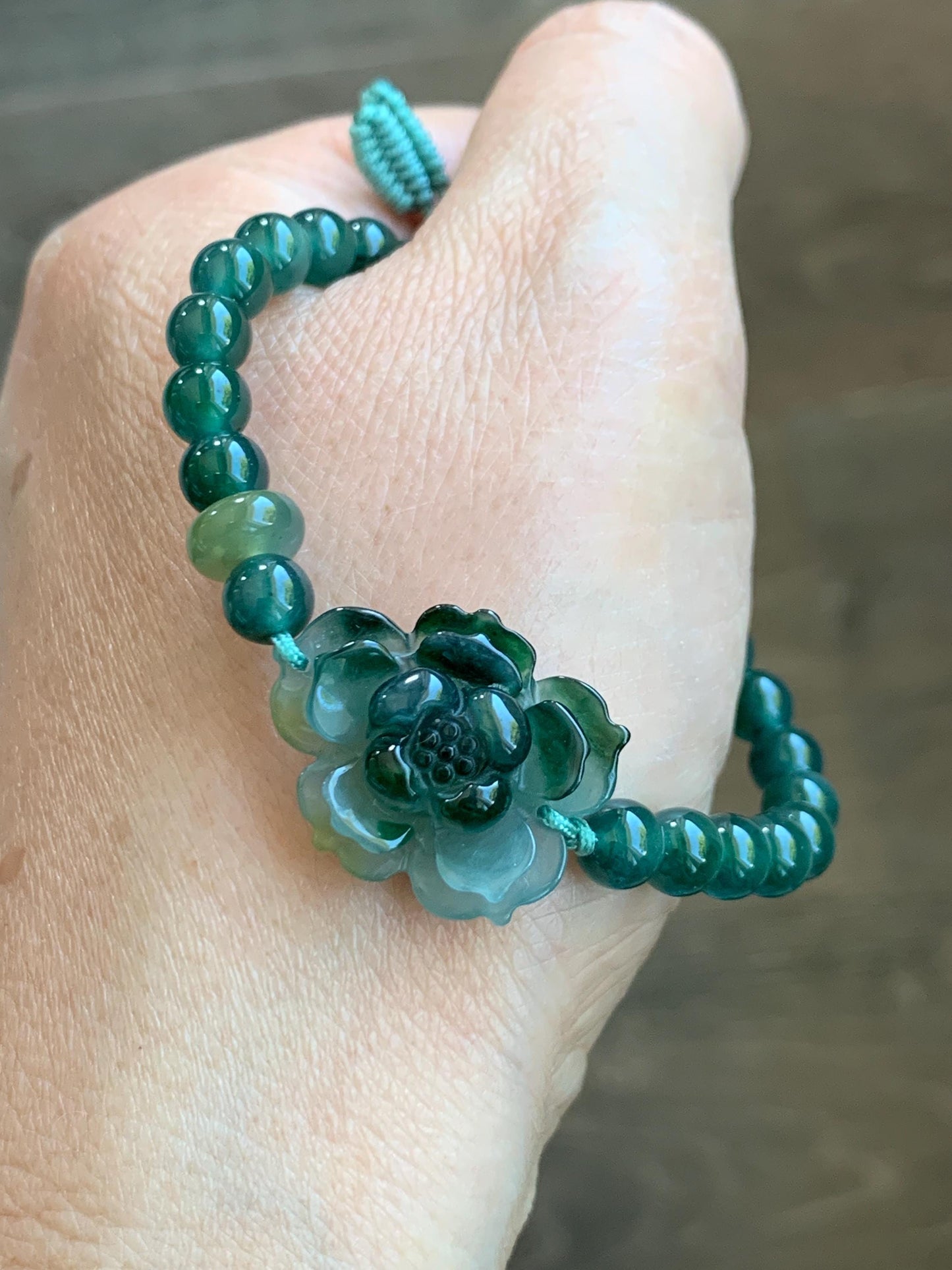 Natural Guatemalan Icy Translucent Dark Teal Yellow Marbled Jade Jadeite Lotus Flower Beaded Bracelet 6.5” 11g 天然冰危深蓝三彩翡翠莲花圆珠手串 WSC132