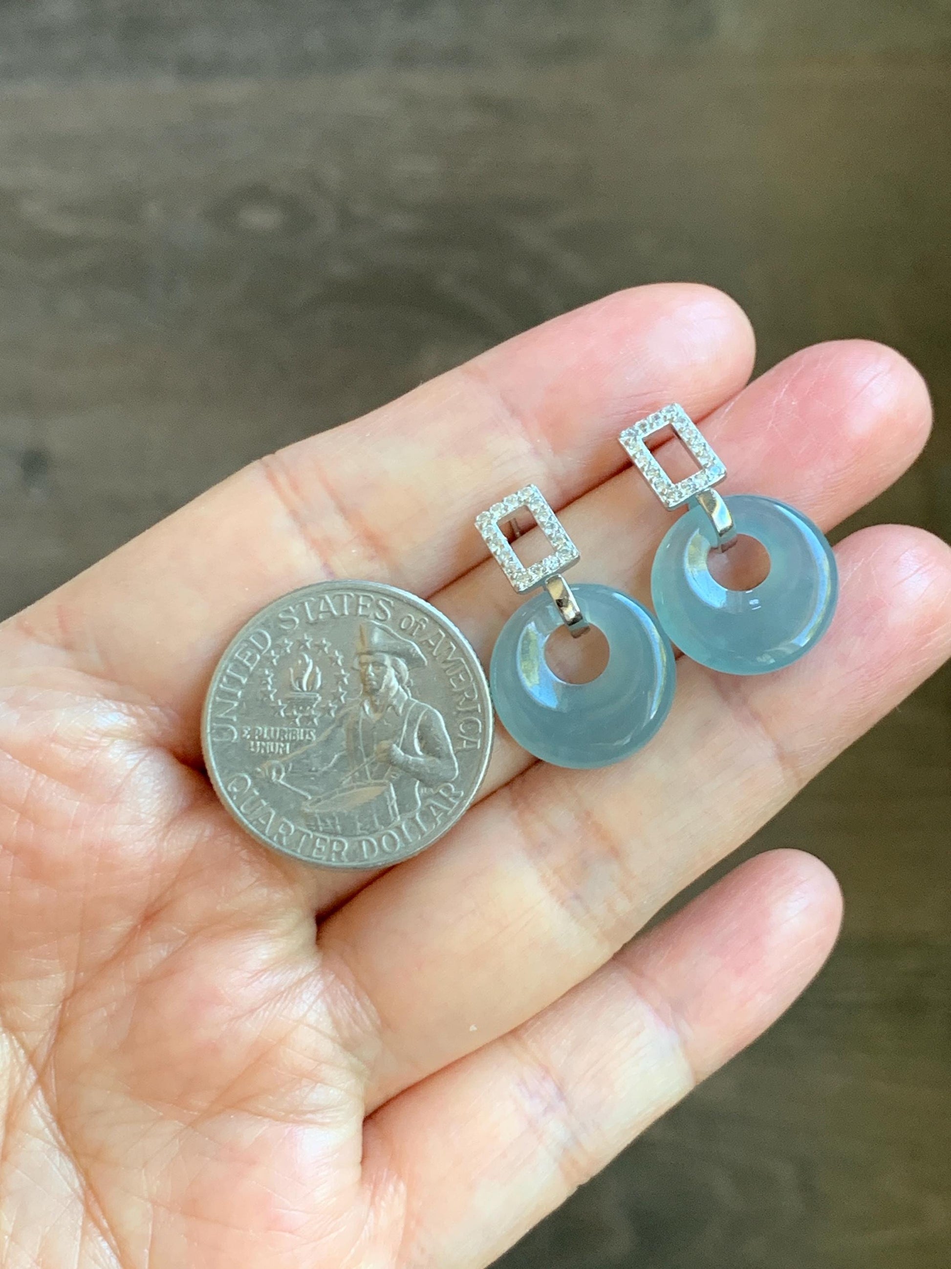 Natural Grade A Guatemalan Icy Translucent Pastel Dusty Blue Jade Jadeite Donut Stud Earrings Sterling Silver 天然冰危淡蓝翡翠公主扣耳包 WGZ77