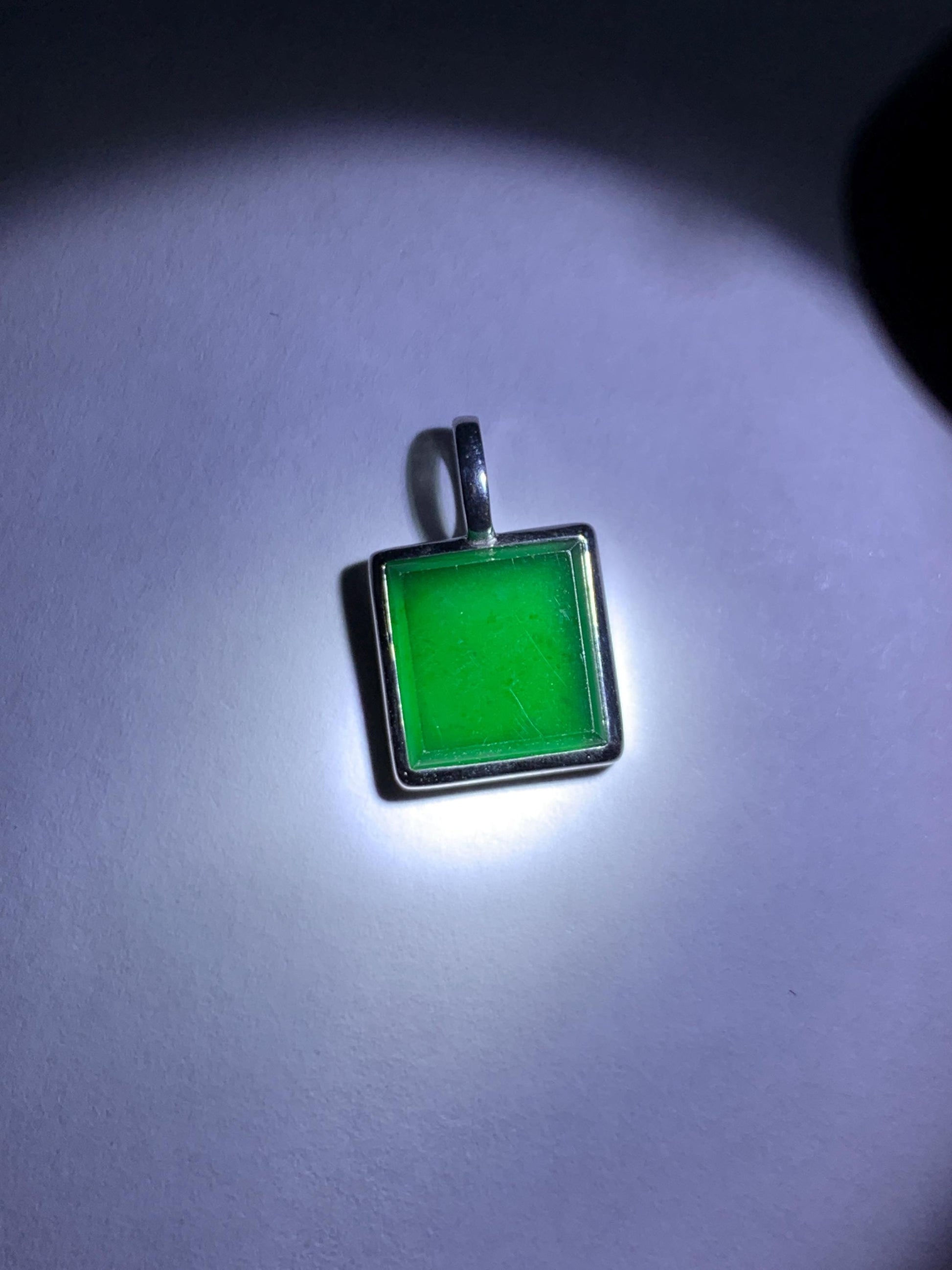 Certified Natural Grade A Guatemalan Icy Translucent Vibrant Green Jade Jadeite Mini Wu Shi Pai Pendant Sterling Silver 天然冰危绿翡翠迷你无事牌吊坠 3768