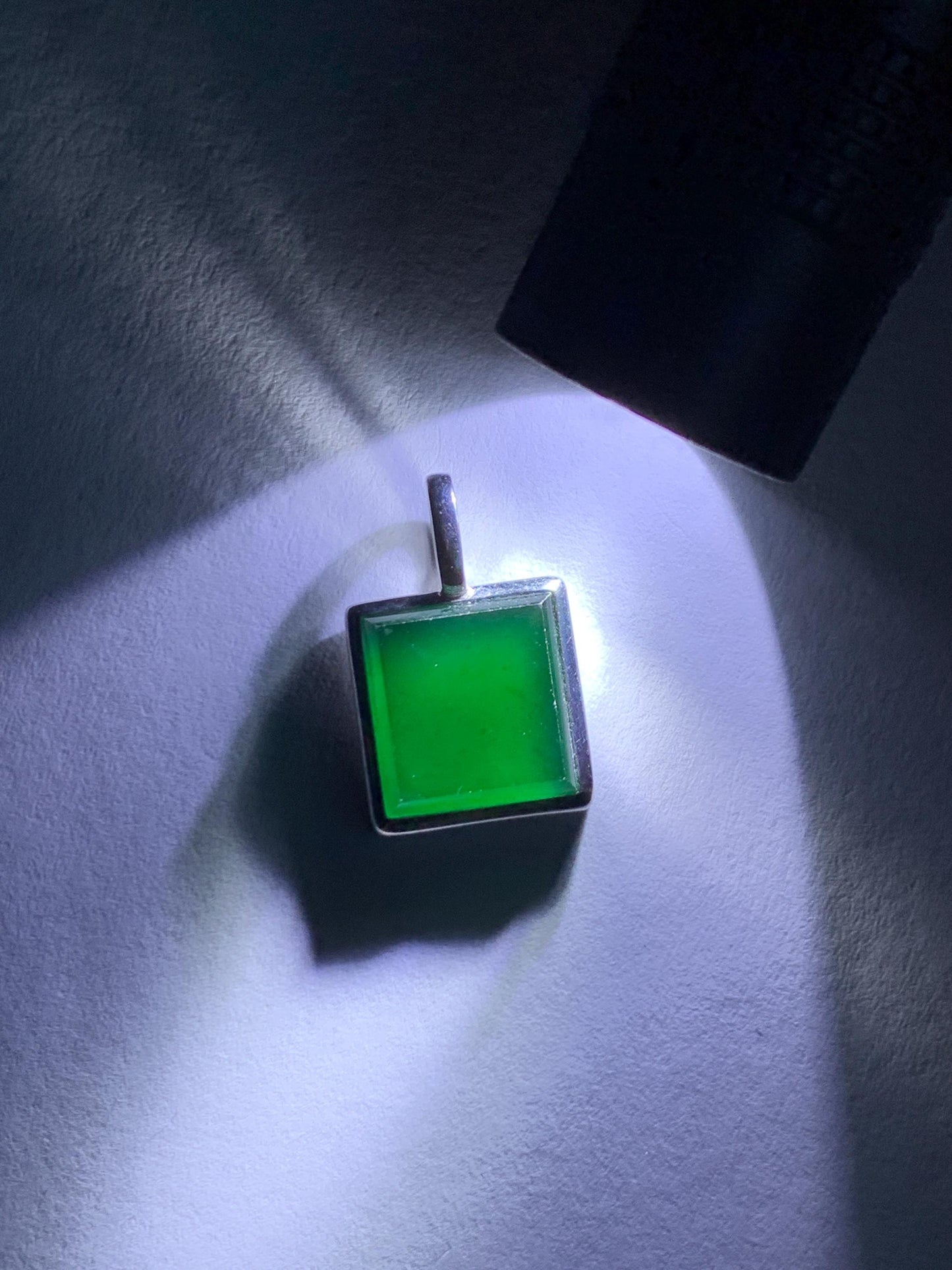 Certified Natural Grade A Guatemalan Icy Translucent Vibrant Green Jade Jadeite Mini Wu Shi Pai Pendant Sterling Silver 天然冰危绿翡翠迷你无事牌吊坠 3768