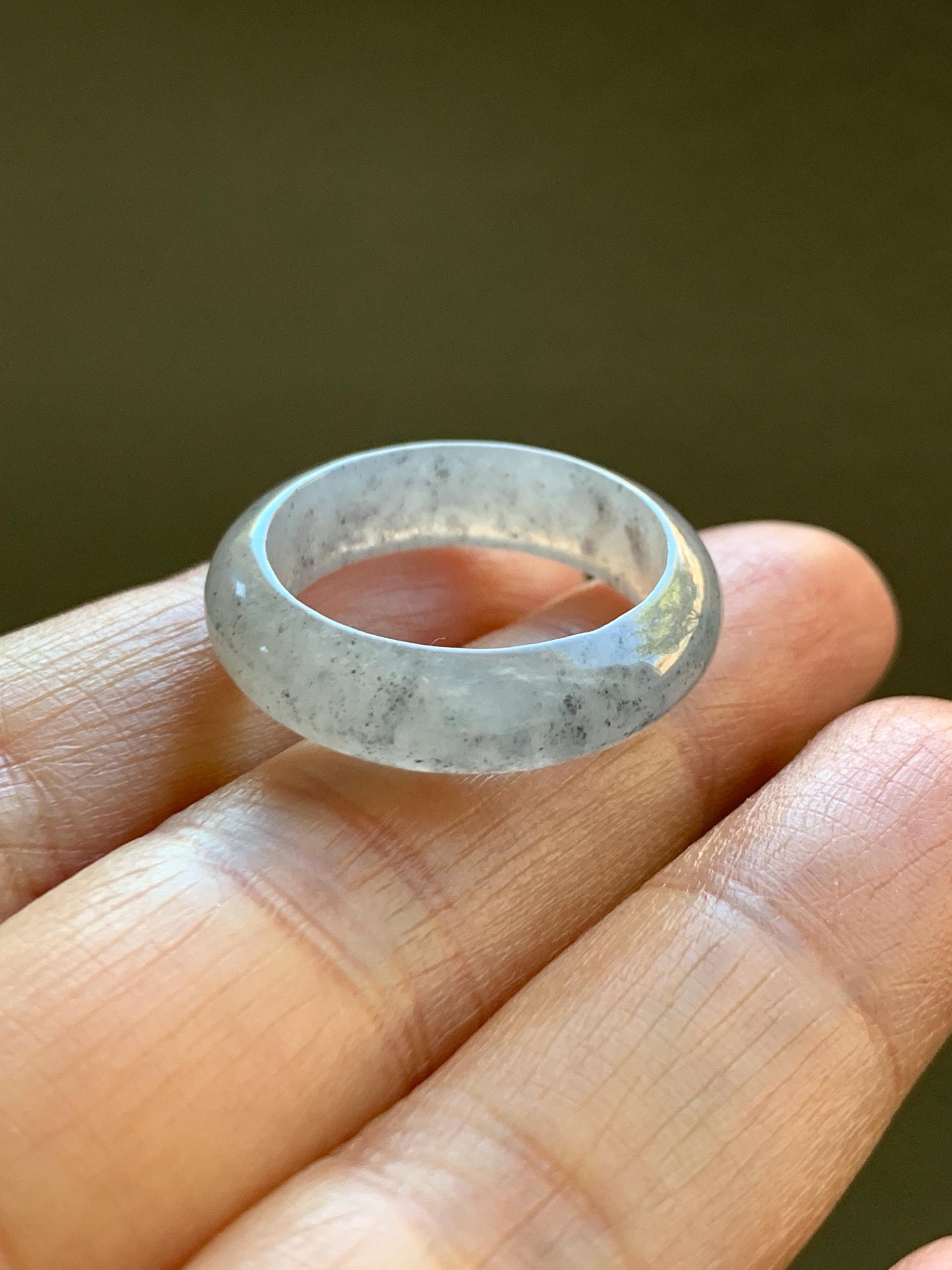 Natural Grade A Icy Translucent Light Gray Wuji Marbled Jade Jadeite Band Ring Size 9 US 天然冰胶乌鸡翡翠戒圈 MWJ66