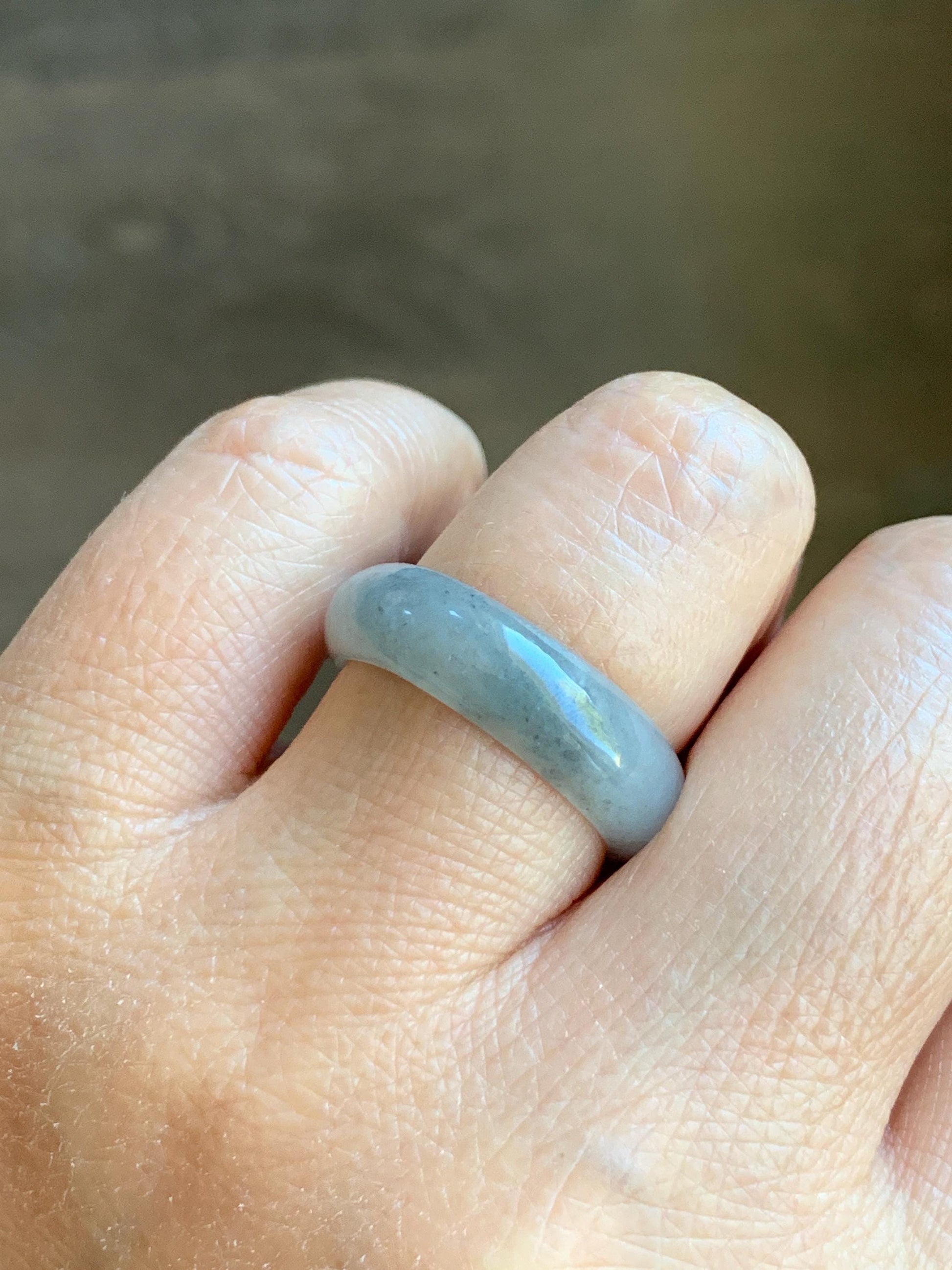 Natural Grade A Icy Translucent Light Gray Wuji Marbled Jade Jadeite Band Ring Size 8.5 US 天然冰胶乌鸡翡翠戒圈 MWJ66A
