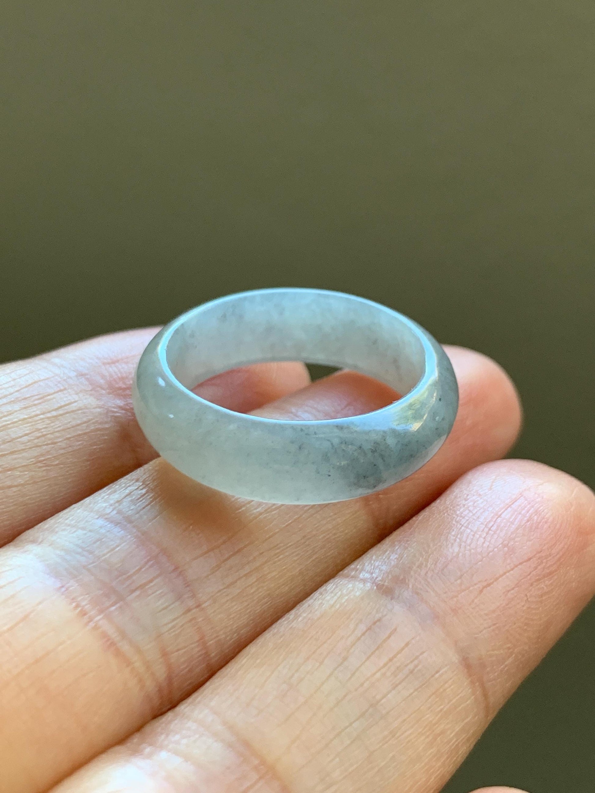 Natural Grade A Icy Translucent Light Gray Wuji Marbled Jade Jadeite Band Ring Size 8.5 US 天然冰胶乌鸡翡翠戒圈 MWJ66A