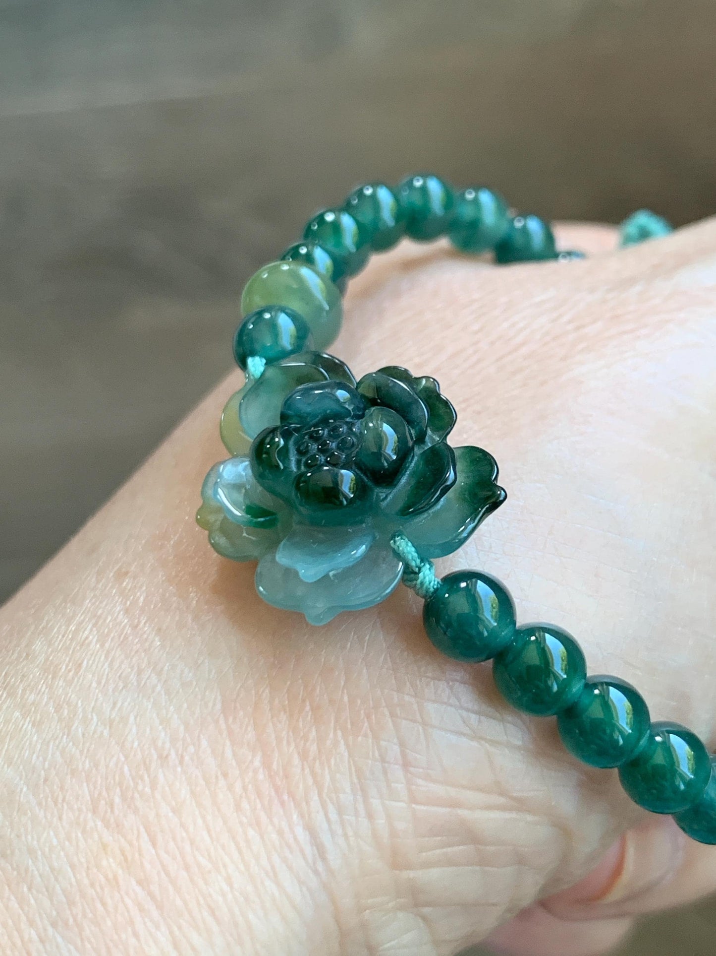 Natural Guatemalan Icy Translucent Dark Teal Yellow Marbled Jade Jadeite Lotus Flower Beaded Bracelet 6.5” 11g 天然冰危深蓝三彩翡翠莲花圆珠手串 WSC132