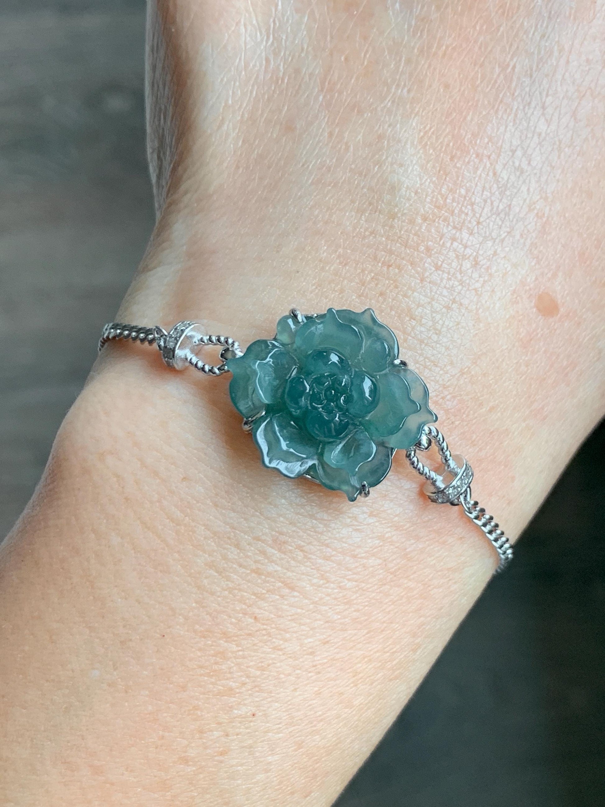 Natural Grade A Guatemalan Icy Dusty Teal Green Jade Jadeite Lotus Flower Chain Bracelet Sterling Silver 6.5”-7.5” 5g 天然冰危深蓝绿翡翠莲花银手链 WLY185B