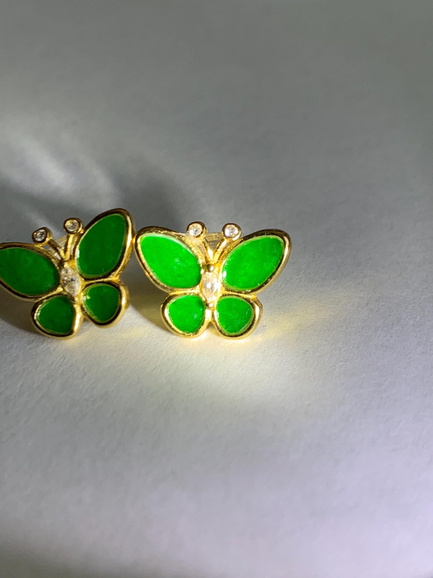 Certified Natural Grade A Icy Vibrant Green Jade Jadeite & Mother Of Pearl Butterfly Stud Earrings Sterling Silver 天然阳绿花青翡翠贝母银镶蝴蝶耳钉 440