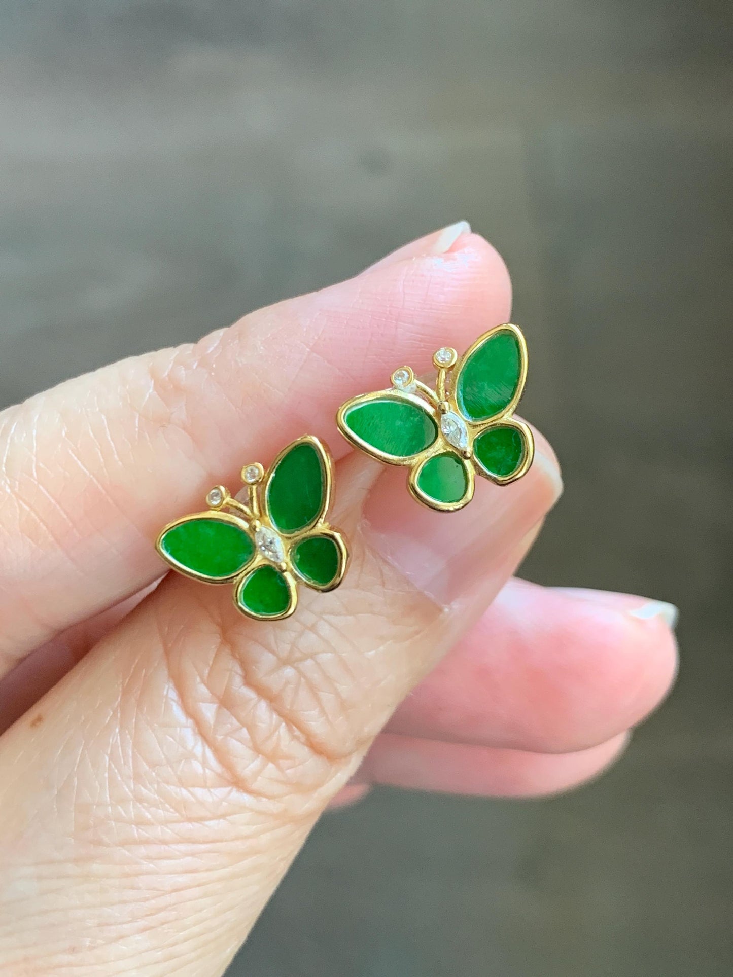 Certified Natural Grade A Icy Vibrant Green Jade Jadeite & Mother Of Pearl Butterfly Stud Earrings Sterling Silver 天然阳绿花青翡翠贝母银镶蝴蝶耳钉 440