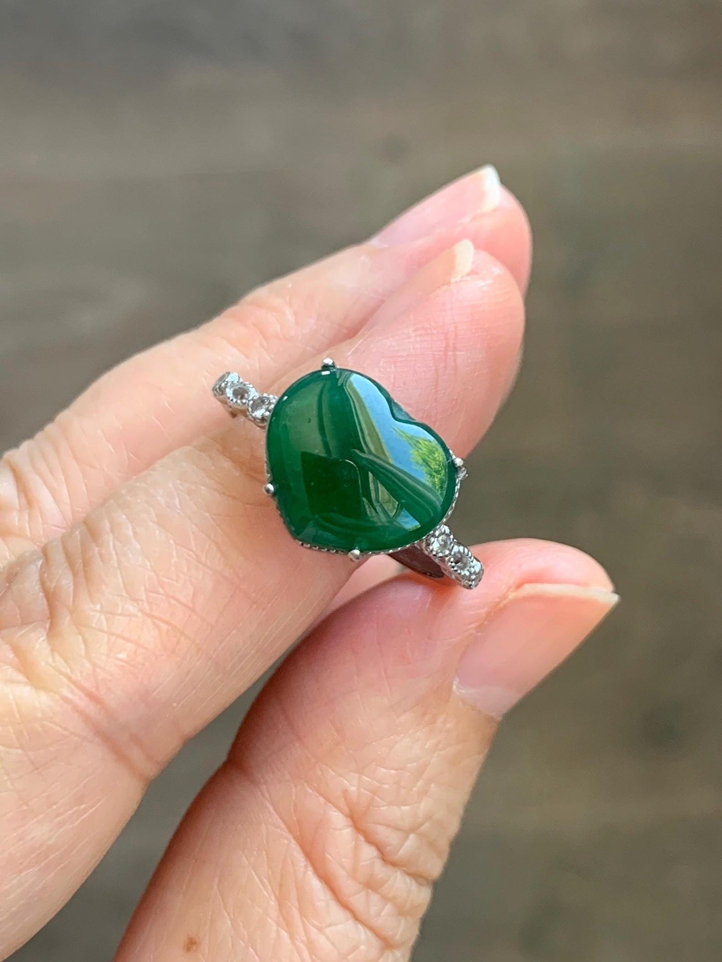 Natural Grade A Guatemalan Icy Translucent Intense Green Jade Jadeite Heart Ring Sterling Silver Size Adjustable 天然冰危深绿翡翠爱心蛋面银镶戒指 WSL140