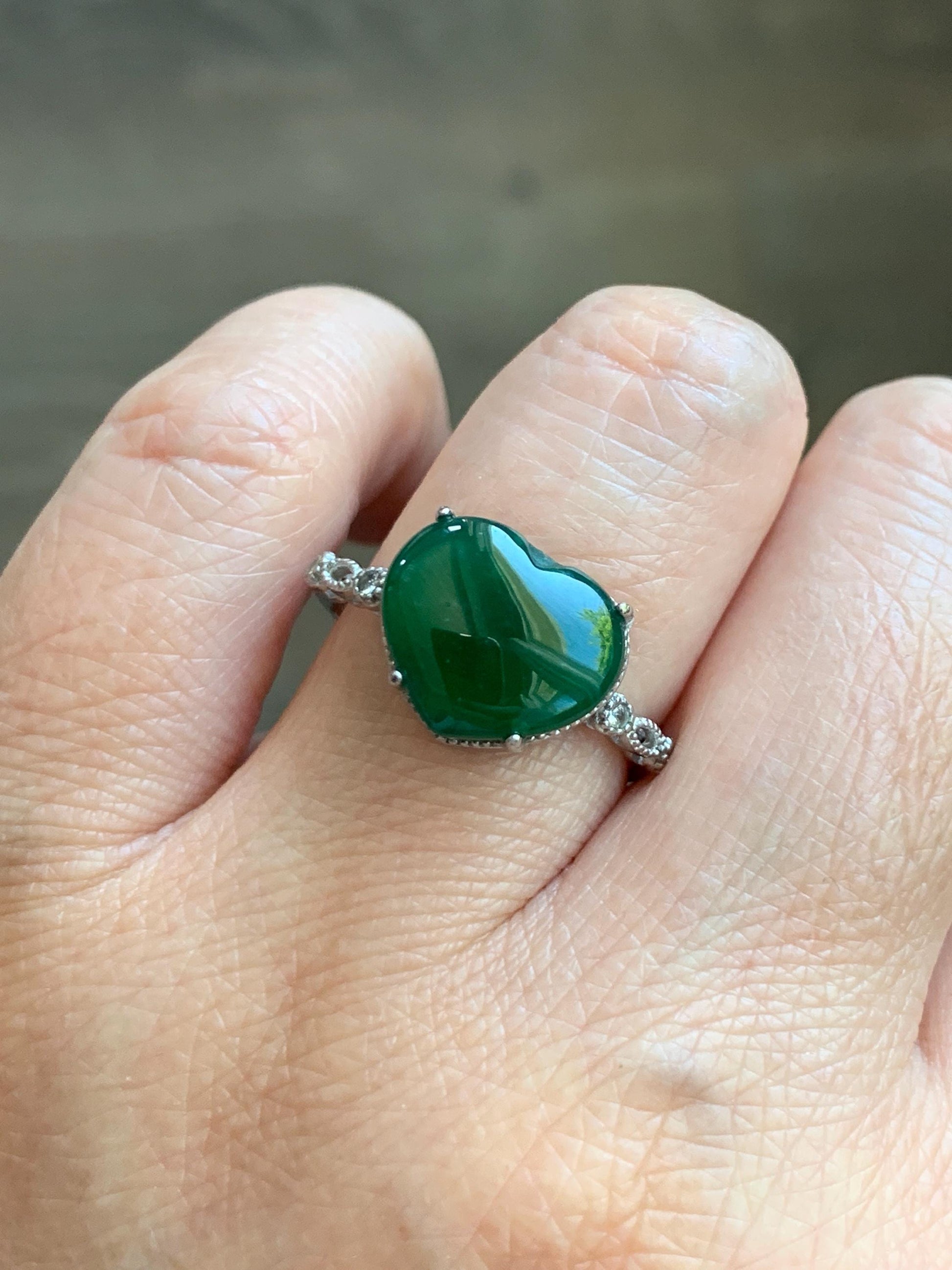 Natural Grade A Guatemalan Icy Translucent Intense Green Jade Jadeite Heart Ring Sterling Silver Size Adjustable 天然冰危深绿翡翠爱心蛋面银镶戒指 WSL140