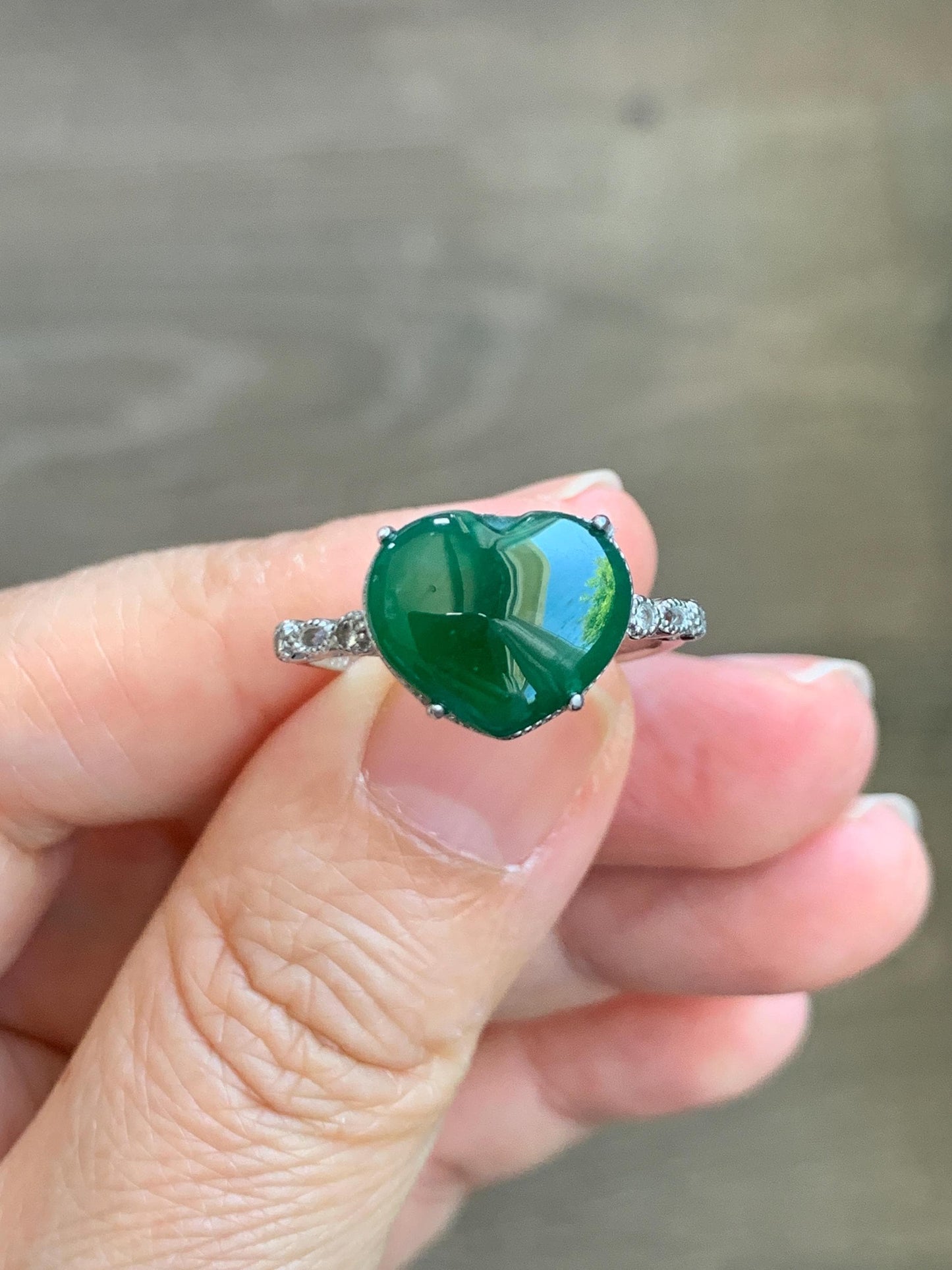 Natural Grade A Guatemalan Icy Translucent Intense Green Jade Jadeite Heart Ring Sterling Silver Size Adjustable 天然冰危深绿翡翠爱心蛋面银镶戒指 WSL140