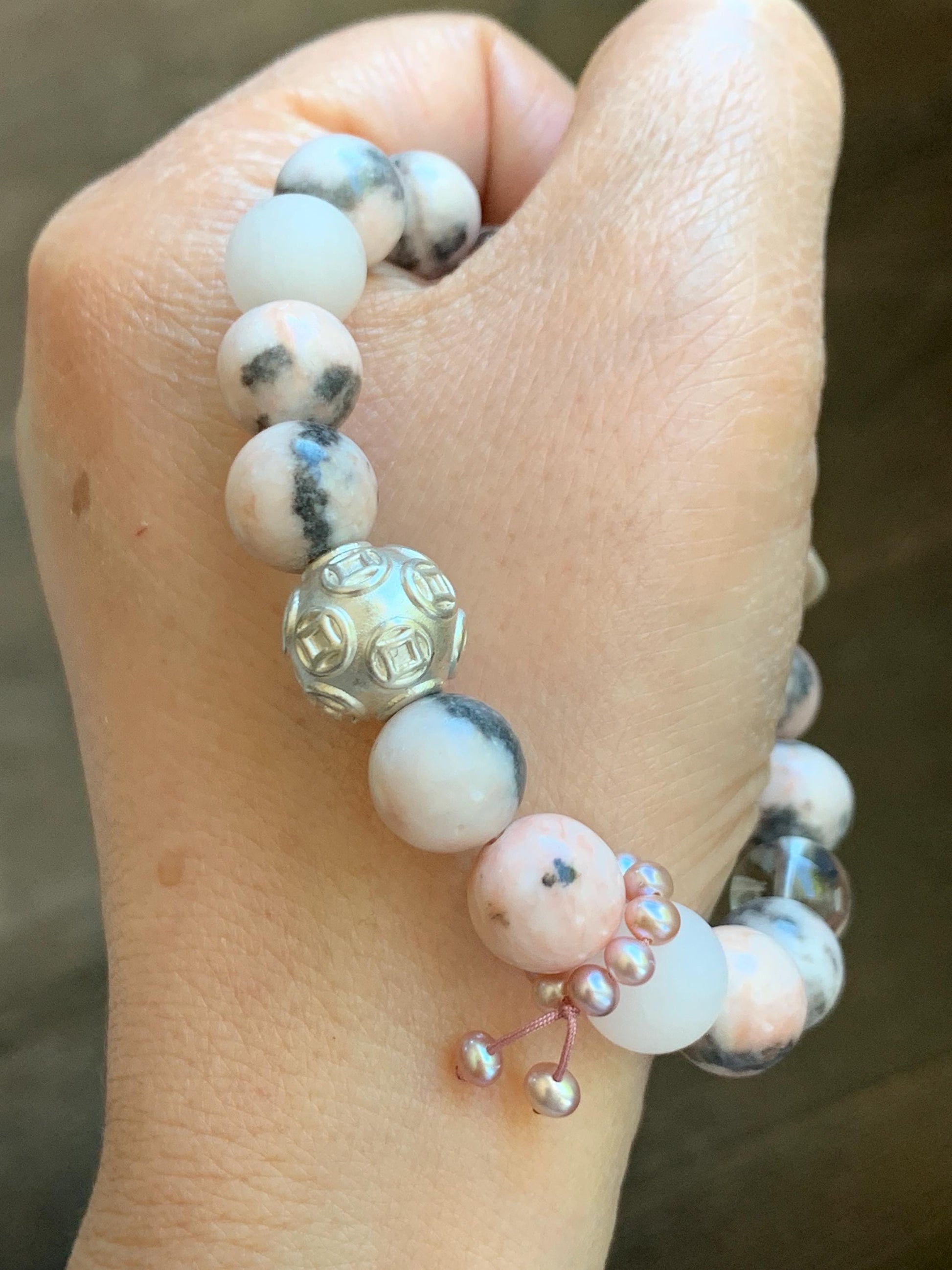 Natural Rose Quartz Pink Zebra Jasper Beaded Healing Bracelet Sterling Silver Natural Freshwater Pearls 10mm 7” 31g 天然水晶粉斑马碧玉珍珠能量手串 FJM80