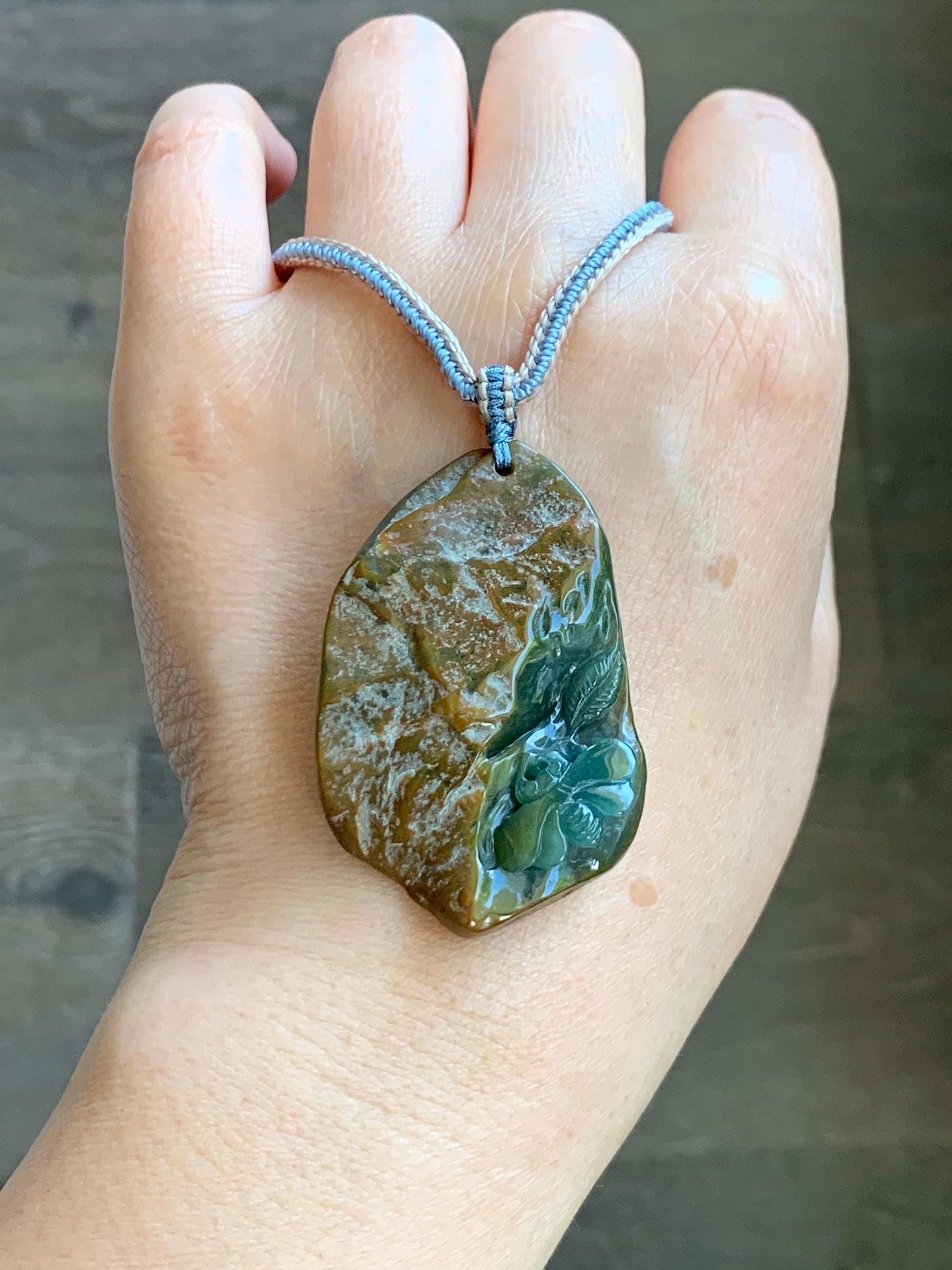 Natural Grade A Guatemalan Icy Dark Blue Jade Jadeite w/ Brown Rind Carved Honey Bee Pendant Rope Necklace 27" 22g 天然危黄翡翠蜜蜂皮壳料吊坠 WHP368A