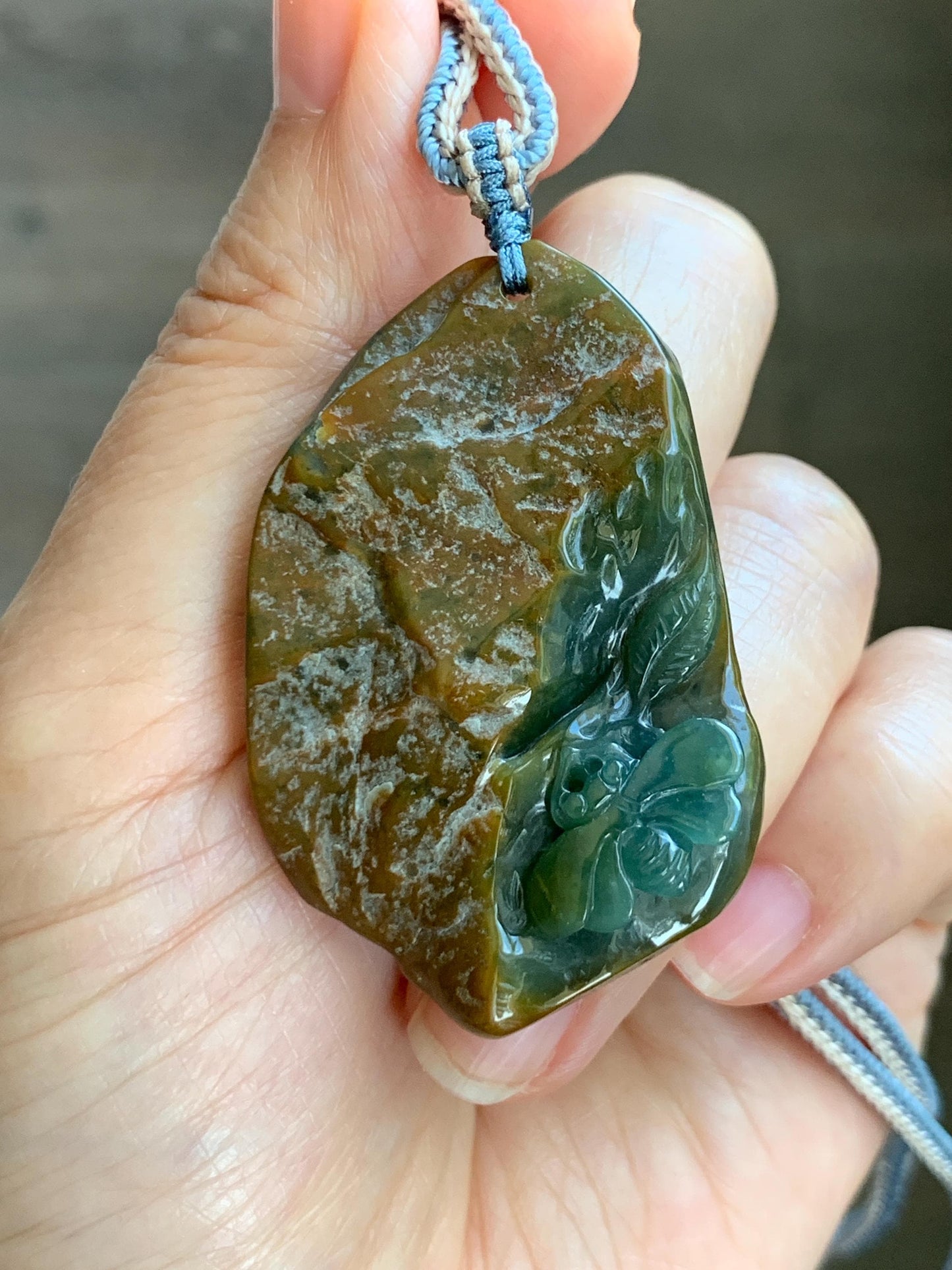 Natural Grade A Guatemalan Icy Dark Blue Jade Jadeite w/ Brown Rind Carved Honey Bee Pendant Rope Necklace 27" 22g 天然危黄翡翠蜜蜂皮壳料吊坠 WHP368A