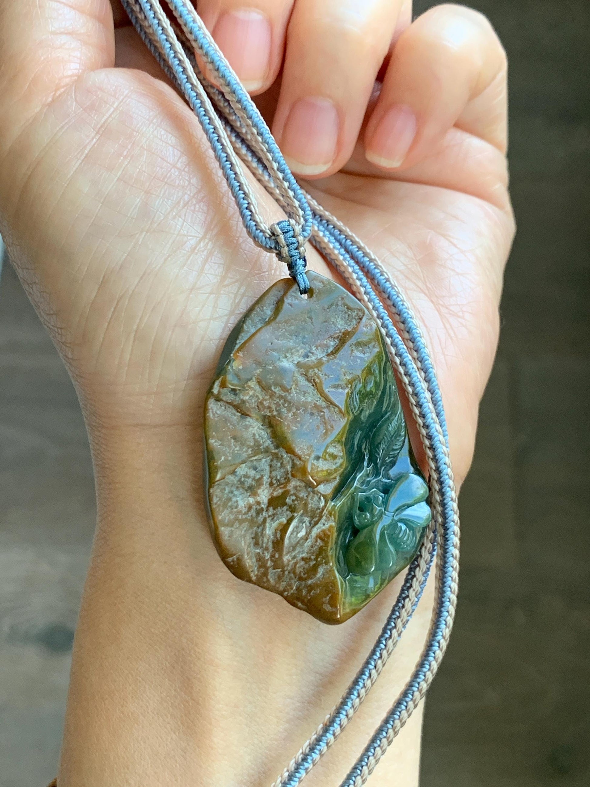 Natural Grade A Guatemalan Icy Dark Blue Jade Jadeite w/ Brown Rind Carved Honey Bee Pendant Rope Necklace 27" 22g 天然危黄翡翠蜜蜂皮壳料吊坠 WHP368A