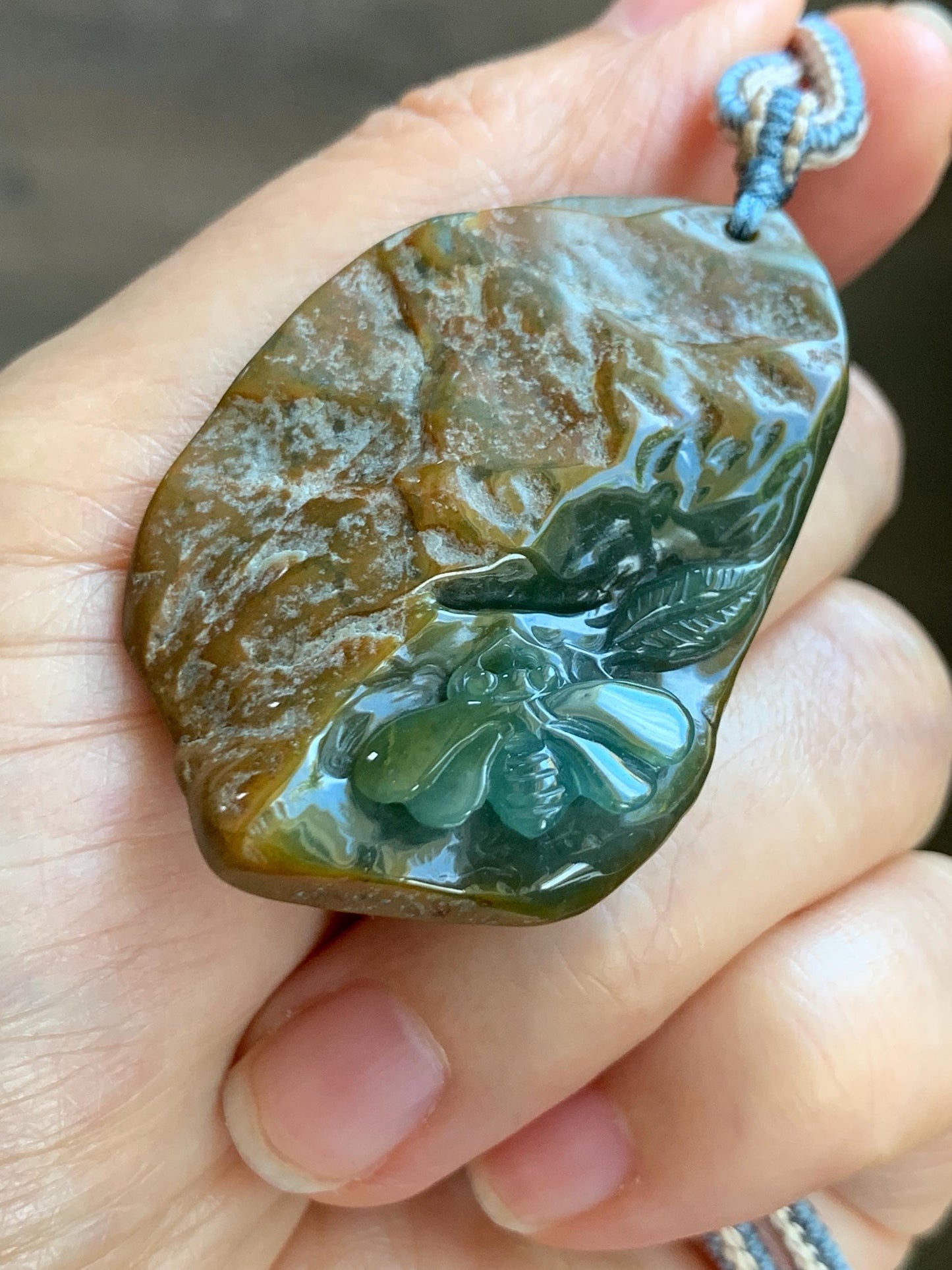Natural Grade A Guatemalan Icy Dark Blue Jade Jadeite w/ Brown Rind Carved Honey Bee Pendant Rope Necklace 27" 22g 天然危黄翡翠蜜蜂皮壳料吊坠 WHP368A