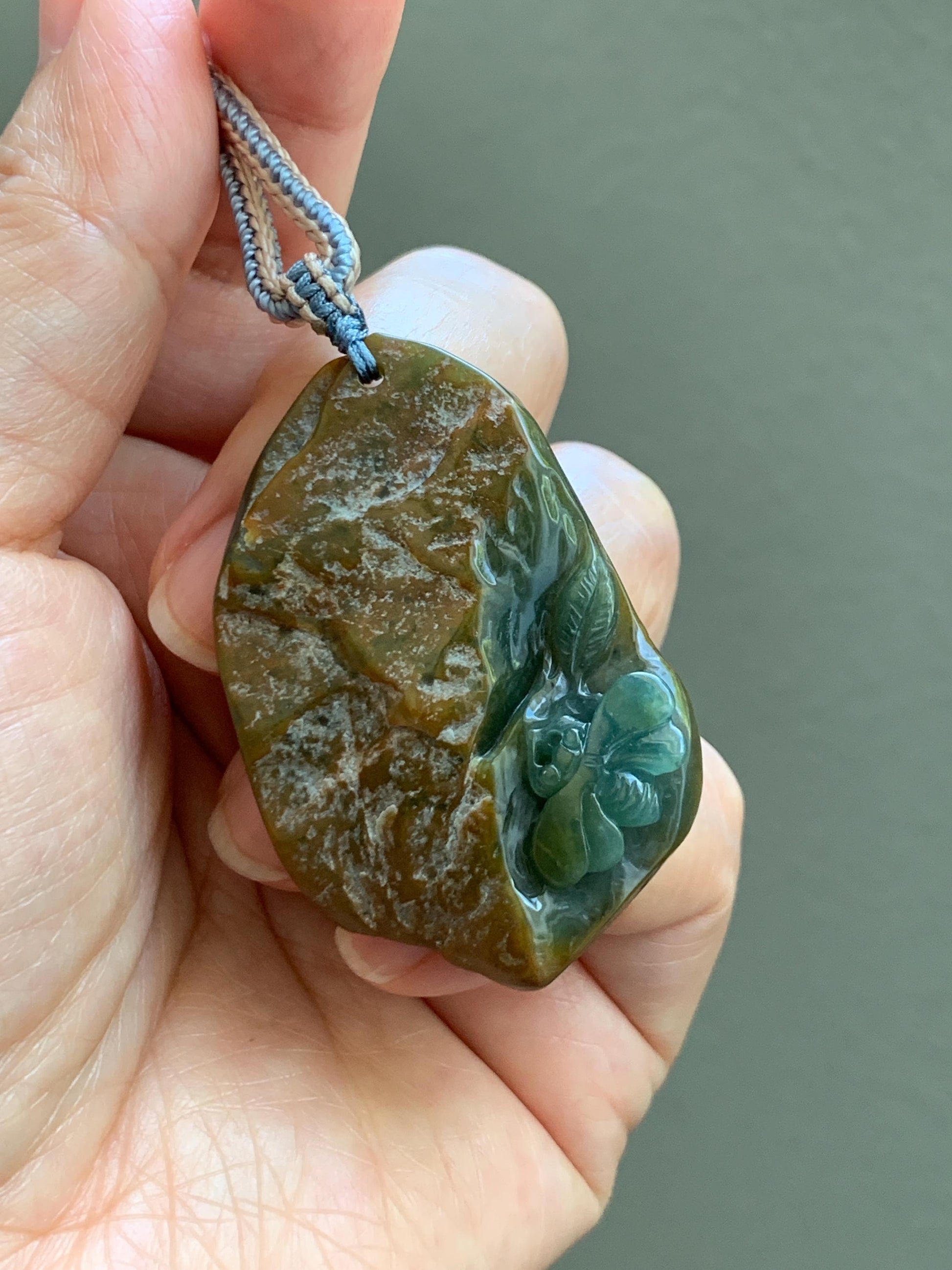 Natural Grade A Guatemalan Icy Dark Blue Jade Jadeite w/ Brown Rind Carved Honey Bee Pendant Rope Necklace 27" 22g 天然危黄翡翠蜜蜂皮壳料吊坠 WHP368A