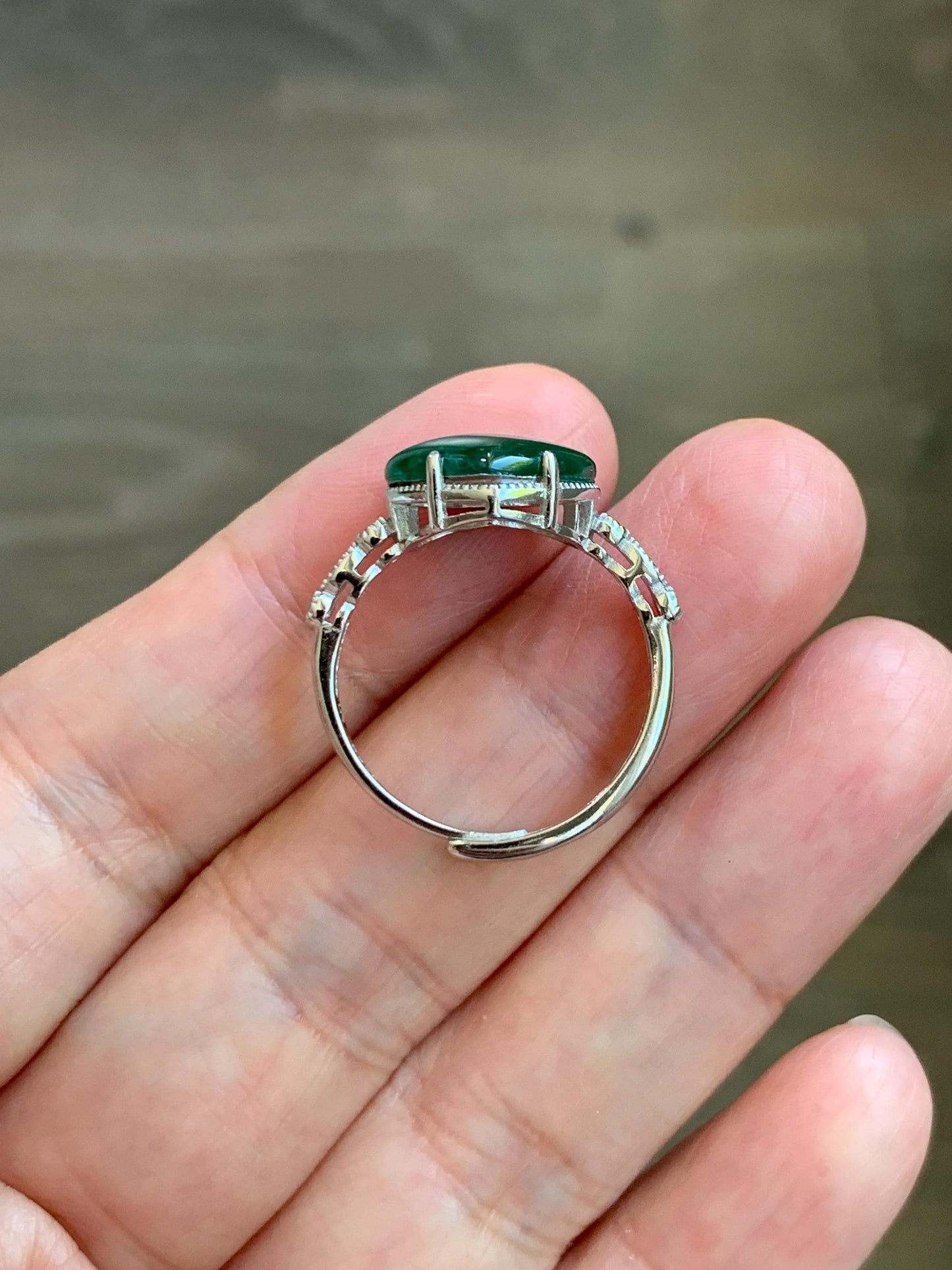 Natural Grade A Guatemalan Icy Translucent Intense Green Jade Jadeite Heart Ring Sterling Silver Size Adjustable 天然冰危深绿翡翠爱心蛋面银镶戒指 WSL140