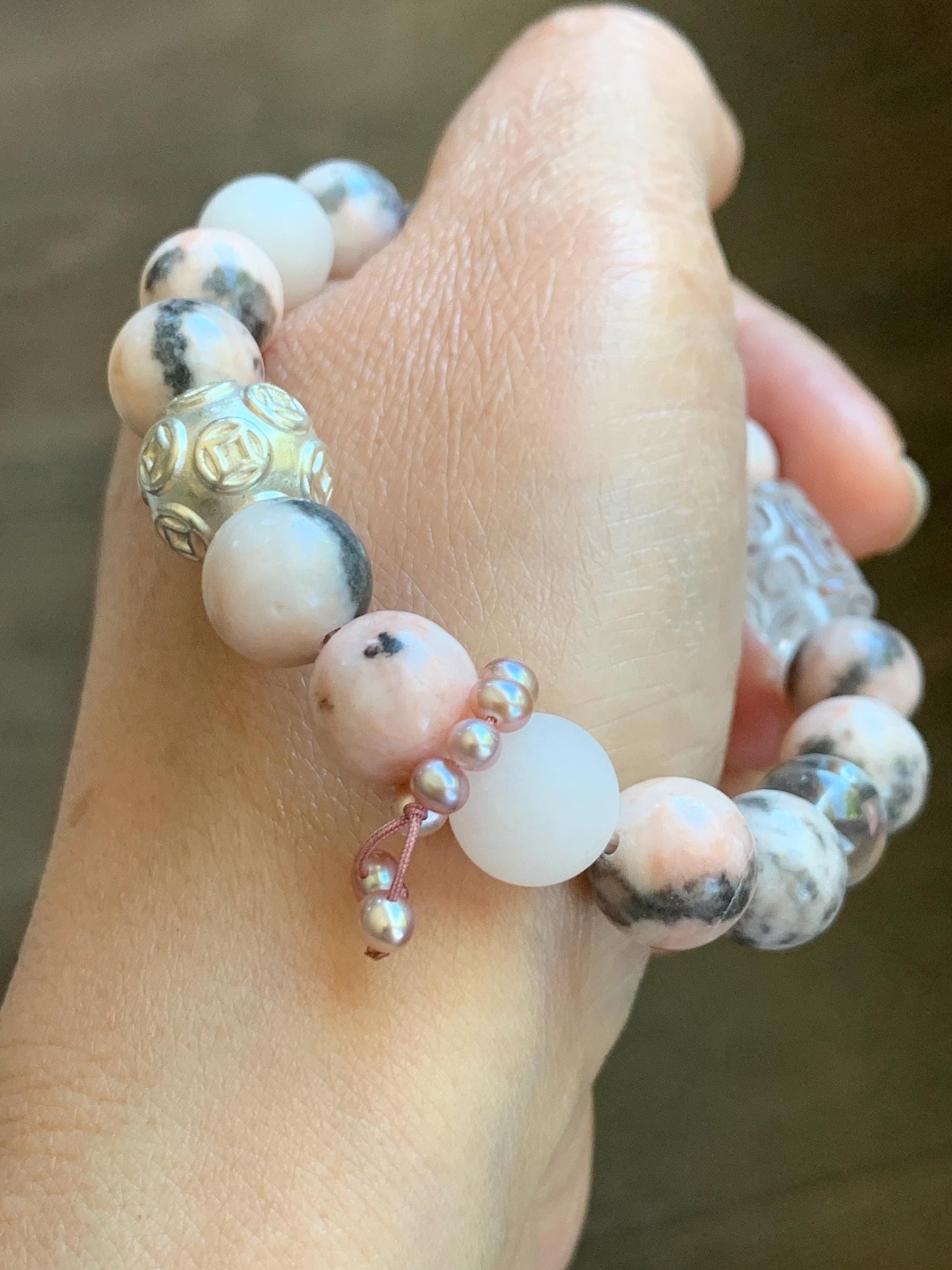 Natural Rose Quartz Pink Zebra Jasper Beaded Healing Bracelet Sterling Silver Natural Freshwater Pearls 10mm 7” 31g 天然水晶粉斑马碧玉珍珠能量手串 FJM80