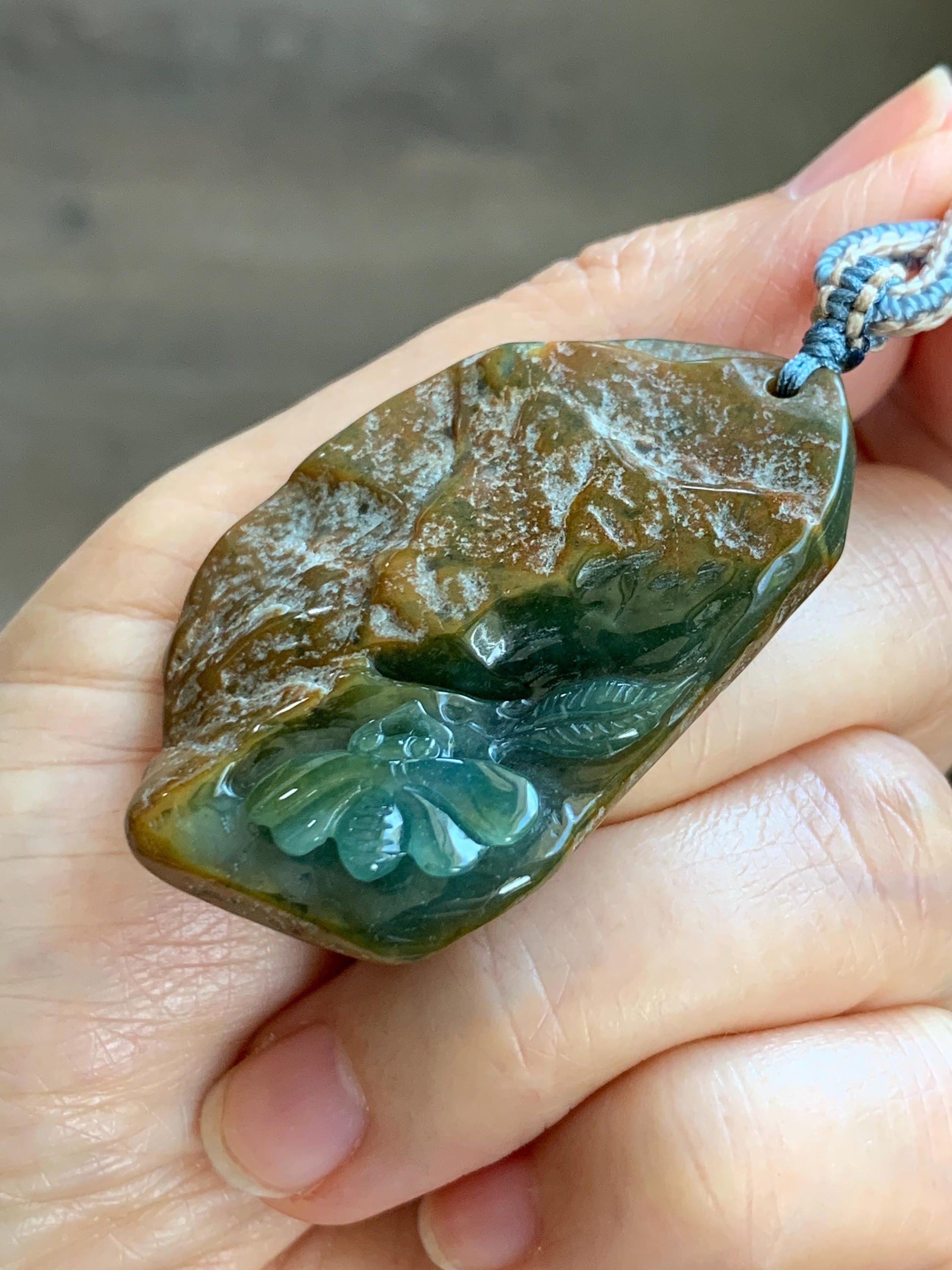 Natural Grade A Guatemalan Icy Dark Blue Jade Jadeite w/ Brown Rind Carved Honey Bee Pendant Rope Necklace 27" 22g 天然危黄翡翠蜜蜂皮壳料吊坠 WHP368A