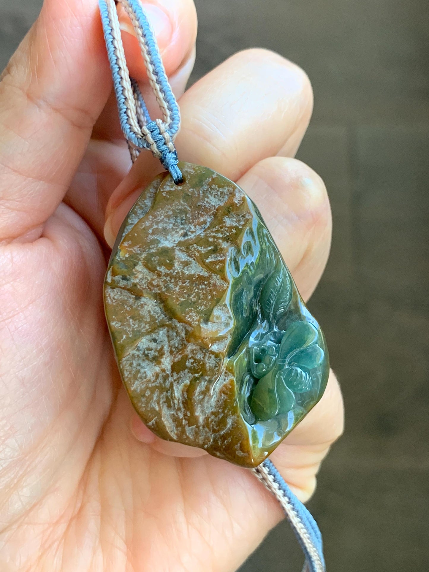 Natural Grade A Guatemalan Icy Dark Blue Jade Jadeite w/ Brown Rind Carved Honey Bee Pendant Rope Necklace 27" 22g 天然危黄翡翠蜜蜂皮壳料吊坠 WHP368A