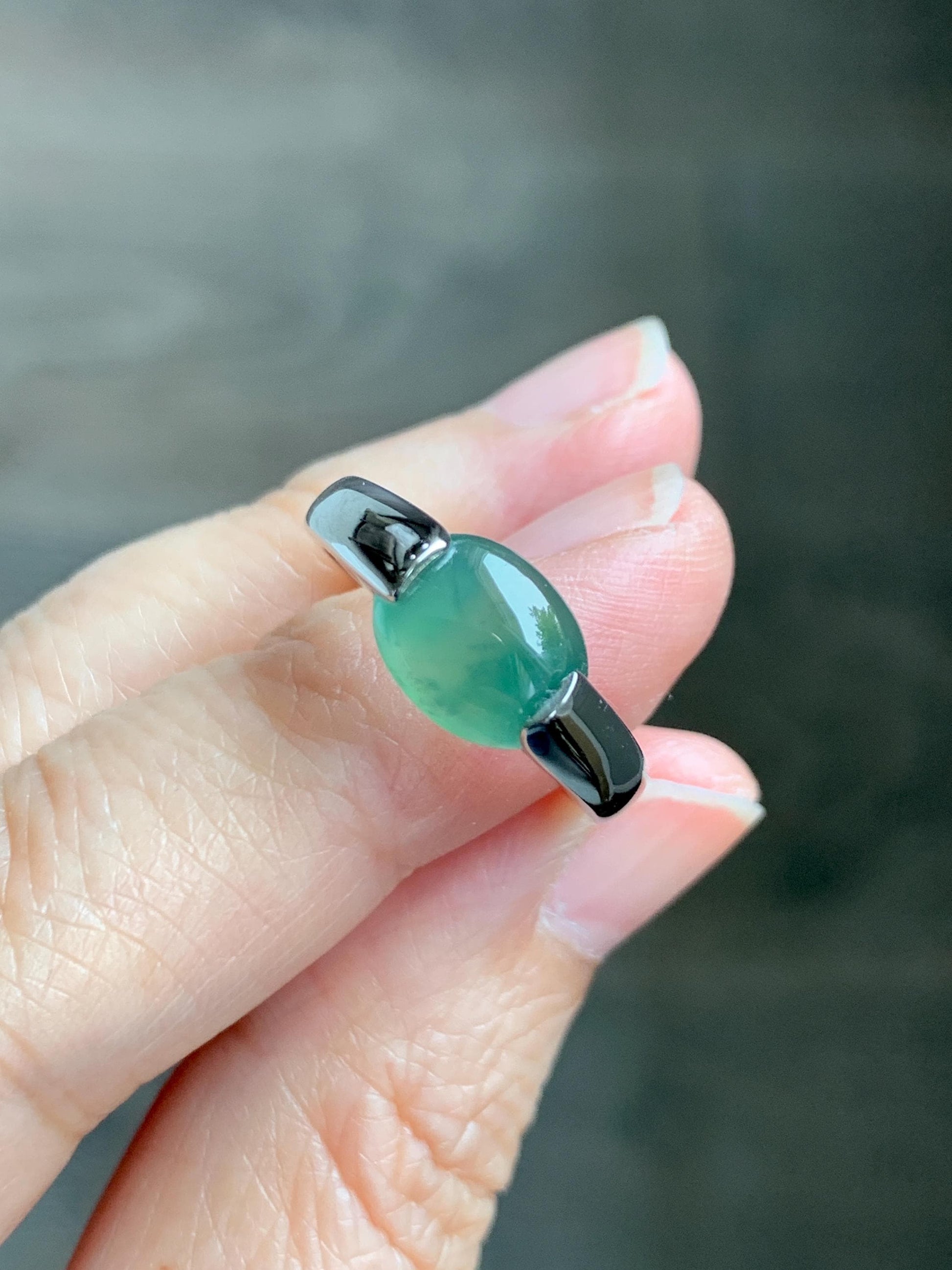 Natural Grade A Guatemalan Icy Translucent Teal Green Oval Cabochon Jade Jadeite Ring Sterling Silver Size 7 US 5g 天然冰危蓝绿翡翠银镶戒指 WHS512A