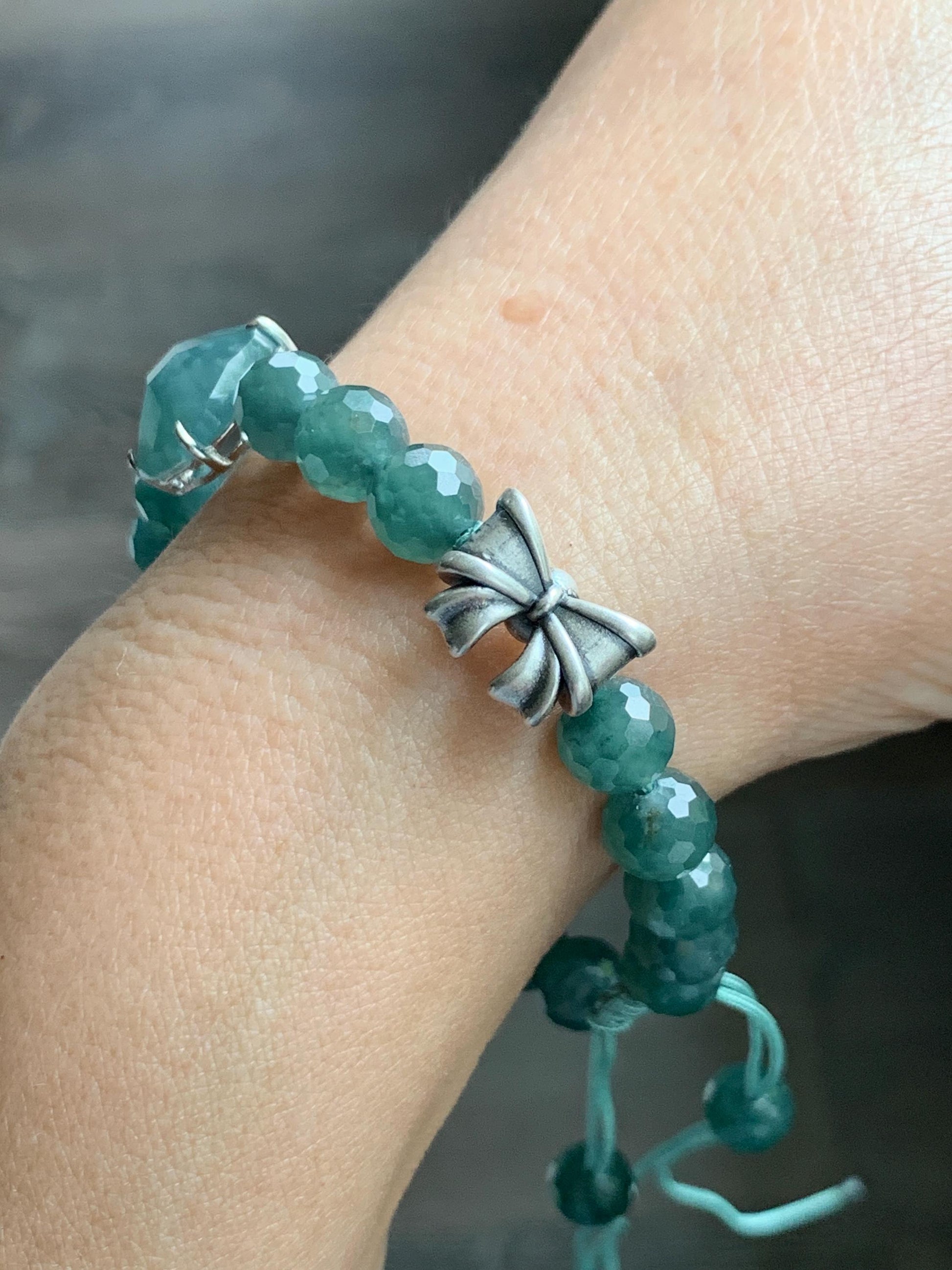 Natural Guatemalan Grade A Icy Translucent Dusty Teal Blue Jade Jadeite Cabochon & Beads Beaded Bracelet 7" 17g 天然冰危蓝绿翡翠切割面蛋面圆珠手串 WQG228
