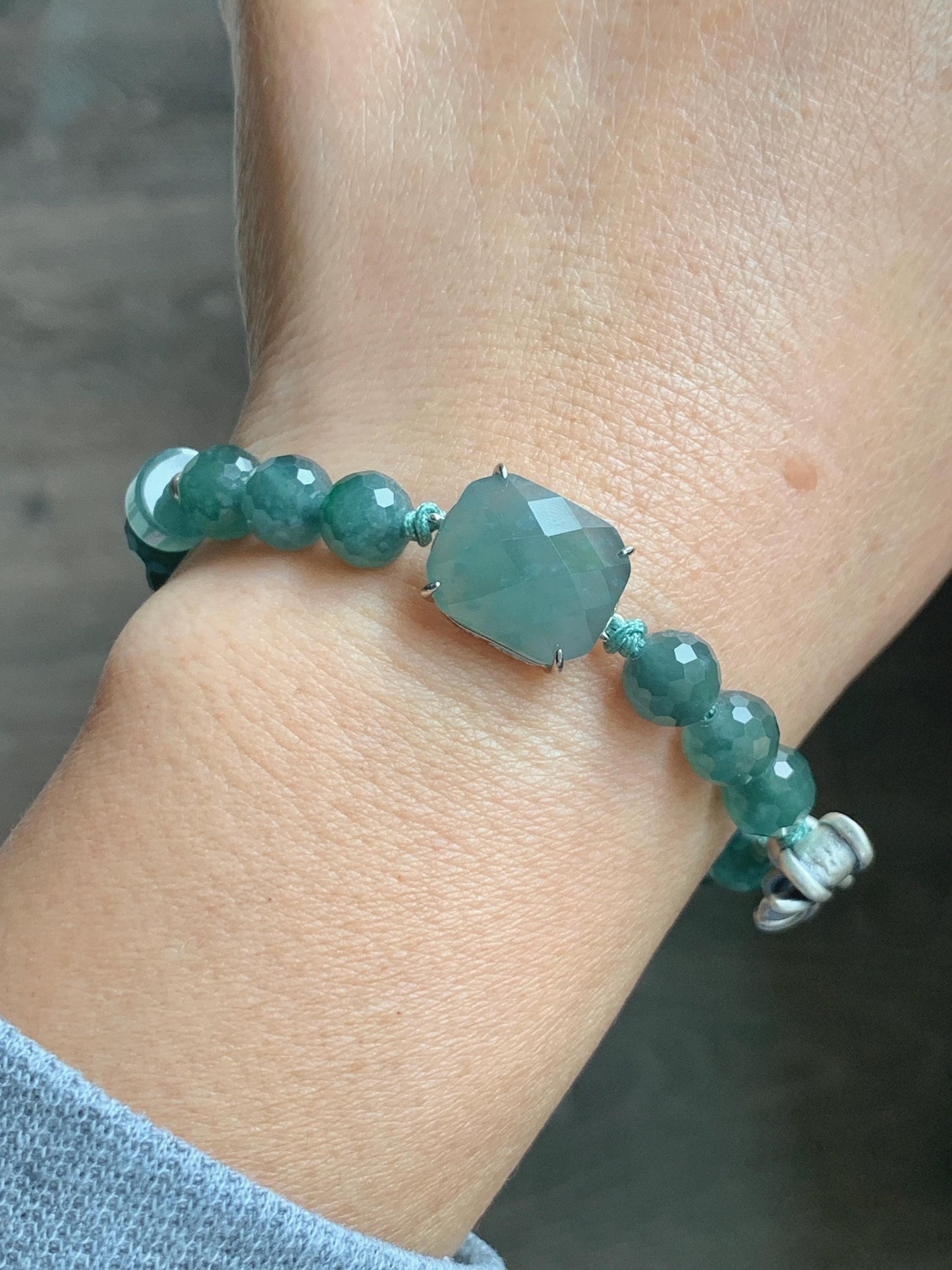 Natural Guatemalan Grade A Icy Translucent Dusty Teal Blue Jade Jadeite Cabochon & Beads Beaded Bracelet 7" 17g 天然冰危蓝绿翡翠切割面蛋面圆珠手串 WQG228
