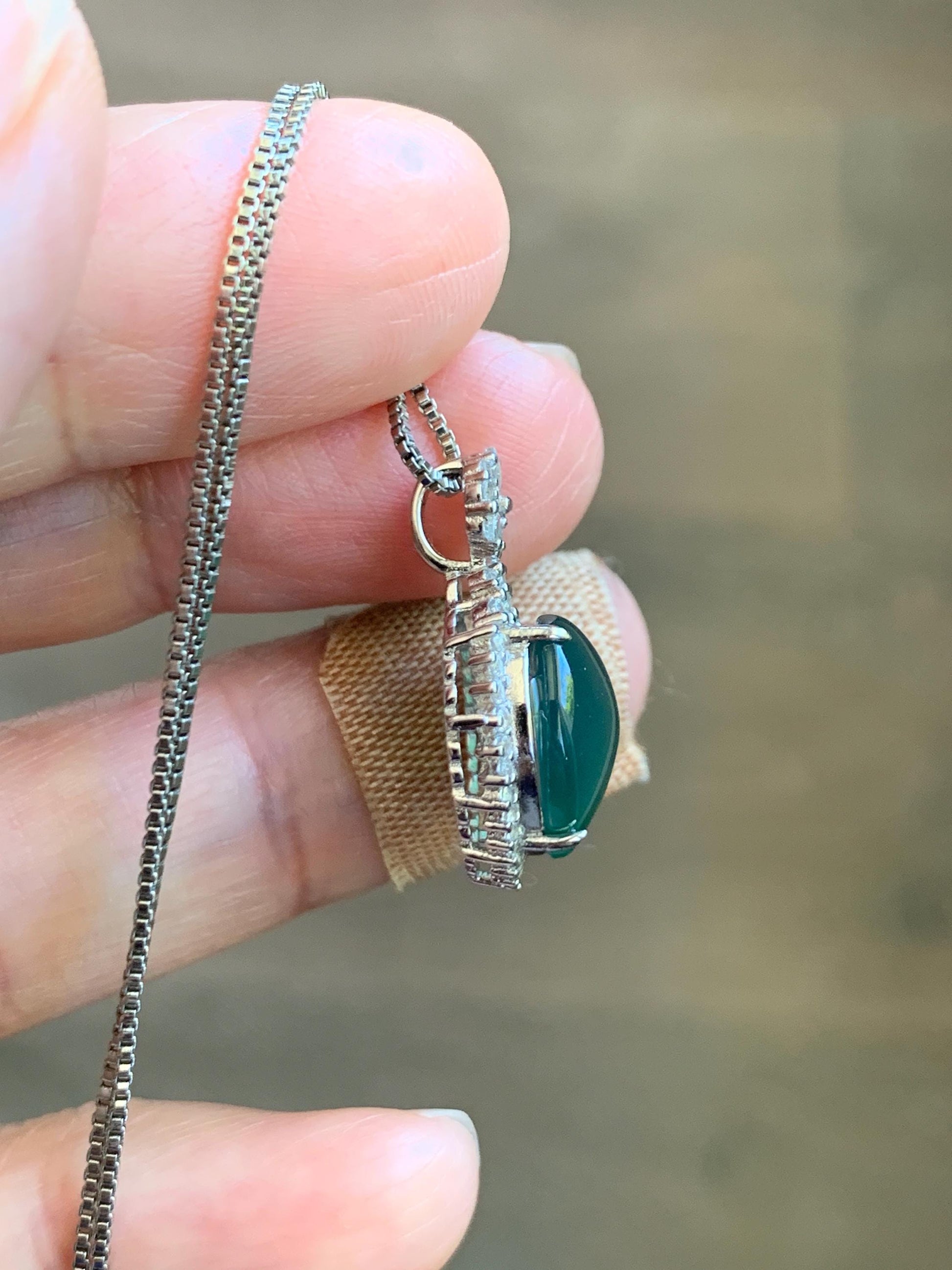 Natural Grade A Guatemalan Icy Translucent Dark Teal Green Jade Jadeite Heart Pendant Sterling Silver 3g 天然冰危深蓝绿翡翠爱心蛋面银镶吊坠 GAX150S