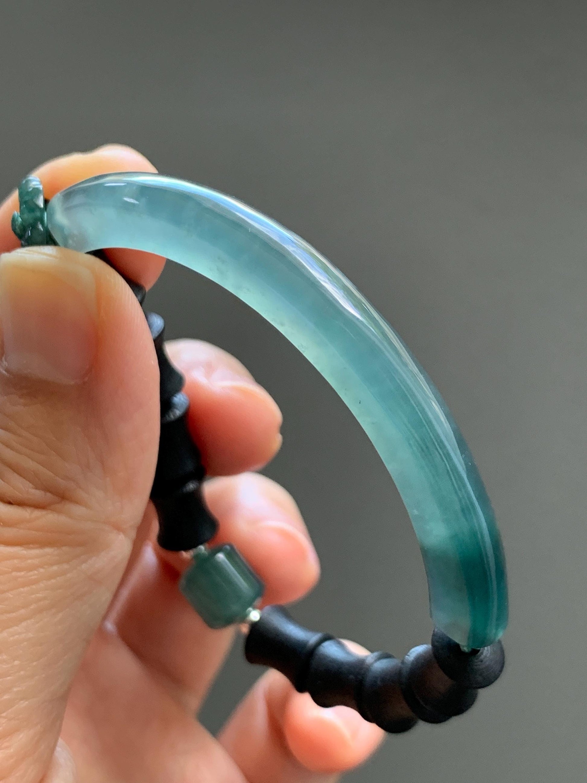 Natural Guatemalan Grade A Icy Translucent Teal Green Jade Jadeite Cuff Bamboo Wood Beads Beaded Bracelet 6.75” 14g 天然冰胶危蓝绿翡翠手牌木珠手链 WZM174