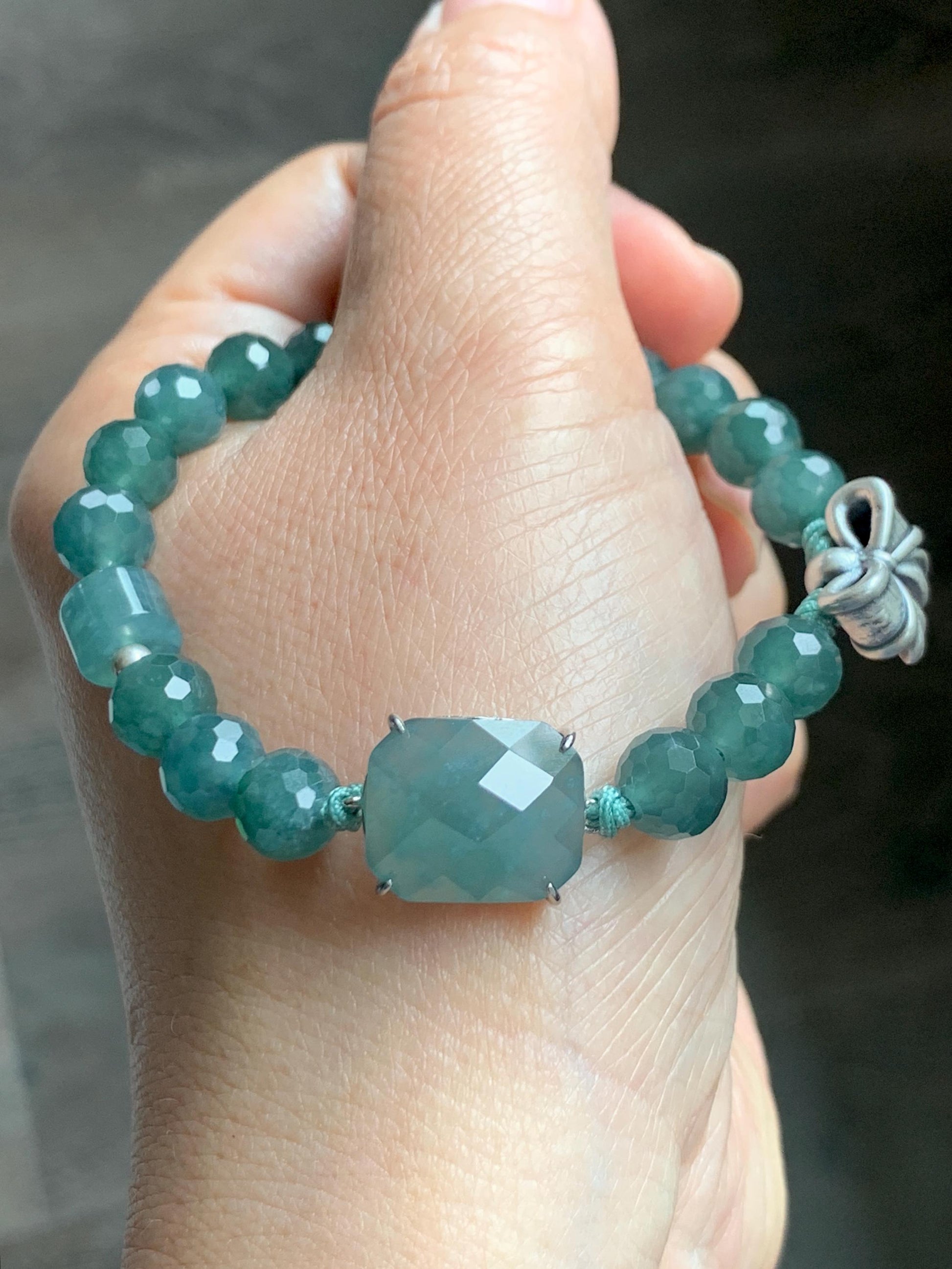 Natural Guatemalan Grade A Icy Translucent Dusty Teal Blue Jade Jadeite Cabochon & Beads Beaded Bracelet 7" 17g 天然冰危蓝绿翡翠切割面蛋面圆珠手串 WQG228