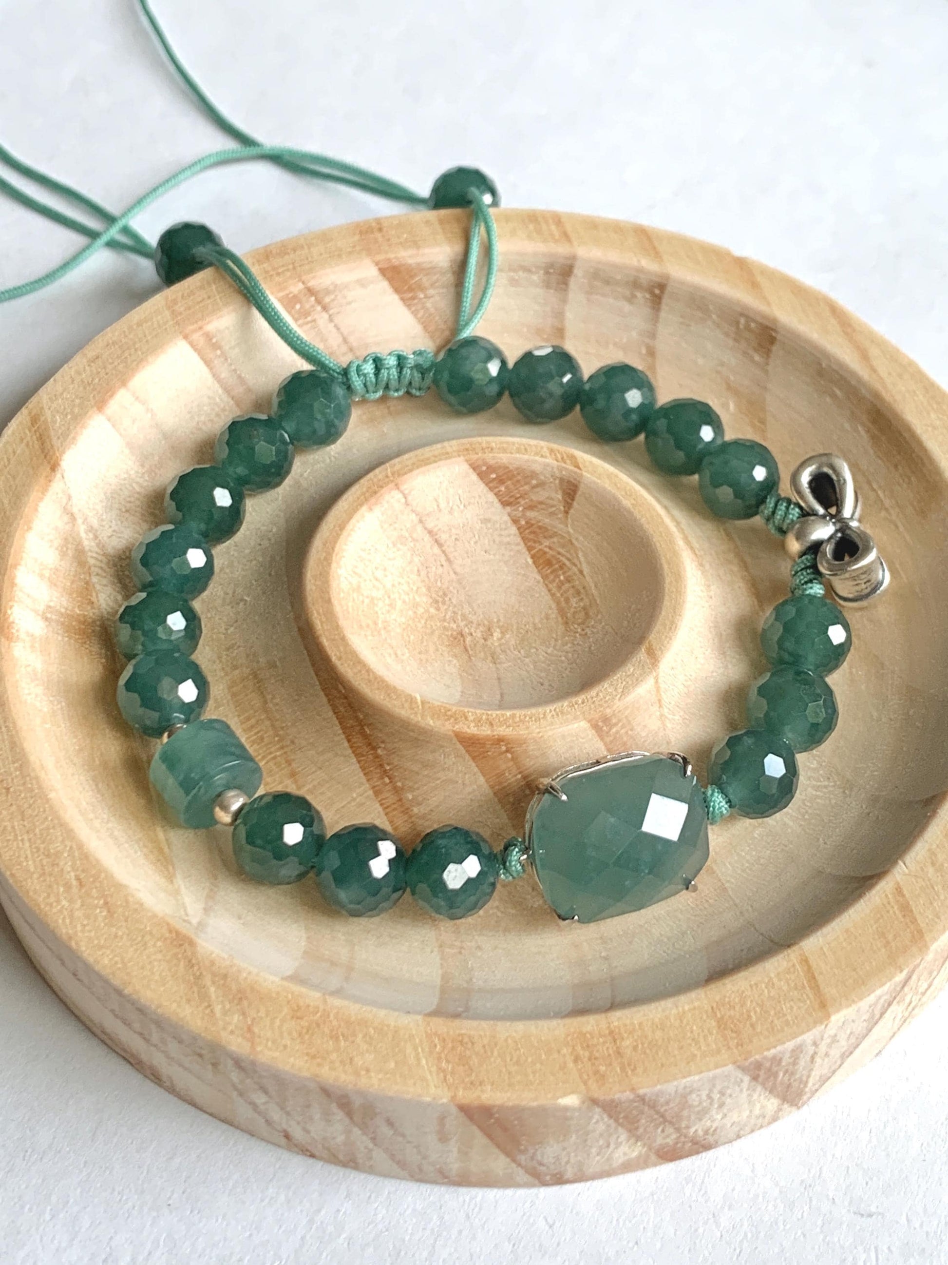 Natural Guatemalan Grade A Icy Translucent Dusty Teal Blue Jade Jadeite Cabochon & Beads Beaded Bracelet 7" 17g 天然冰危蓝绿翡翠切割面蛋面圆珠手串 WQG228