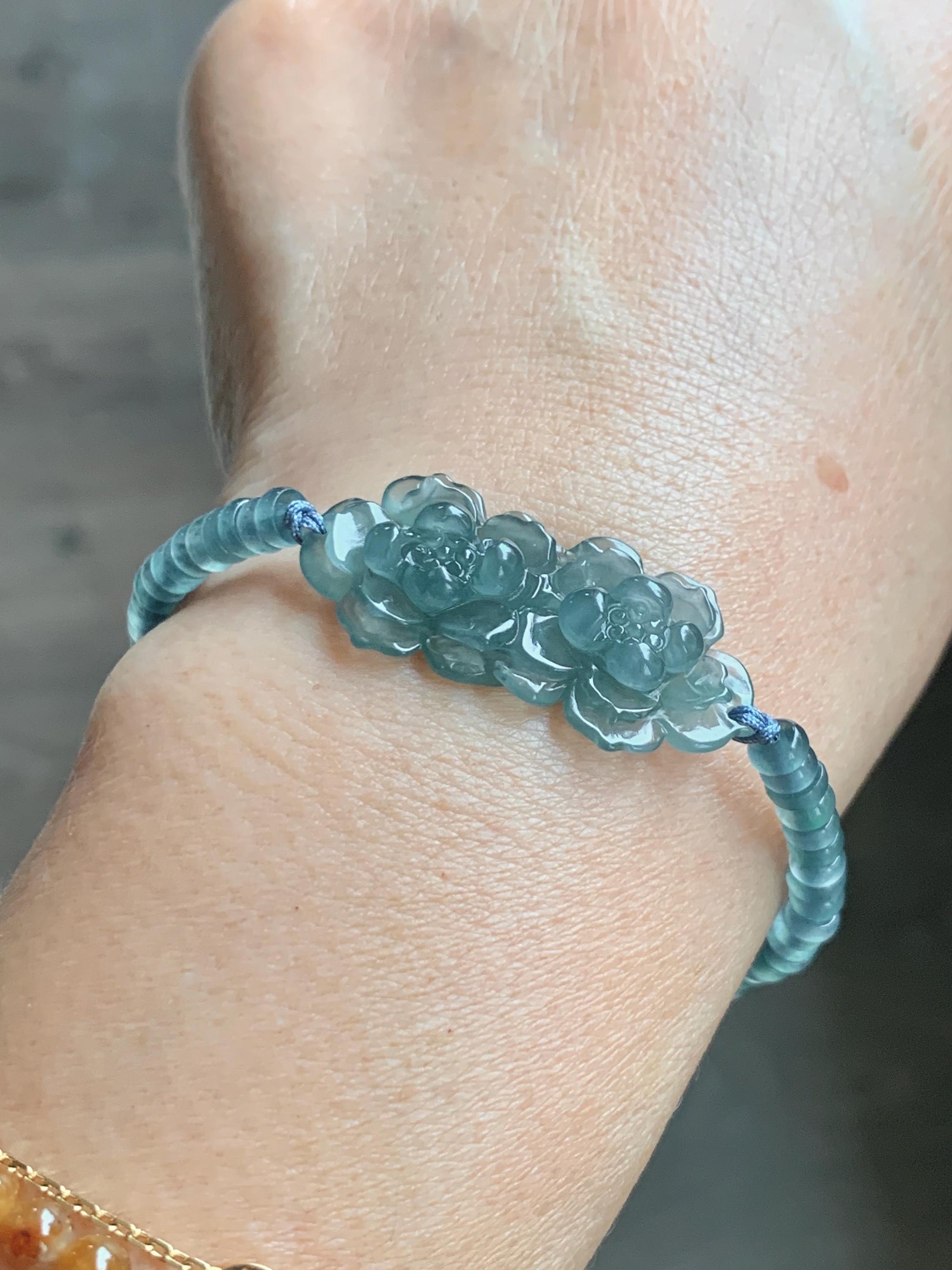 Natural Grade A Guatemalan Icy Translucent Teal Blue Jade Jadeite Double Lotus Flower Beaded Bracelet 6.75” 10g 天然冰胶危蓝起光翡翠双莲花算盘珠手串 WSL188