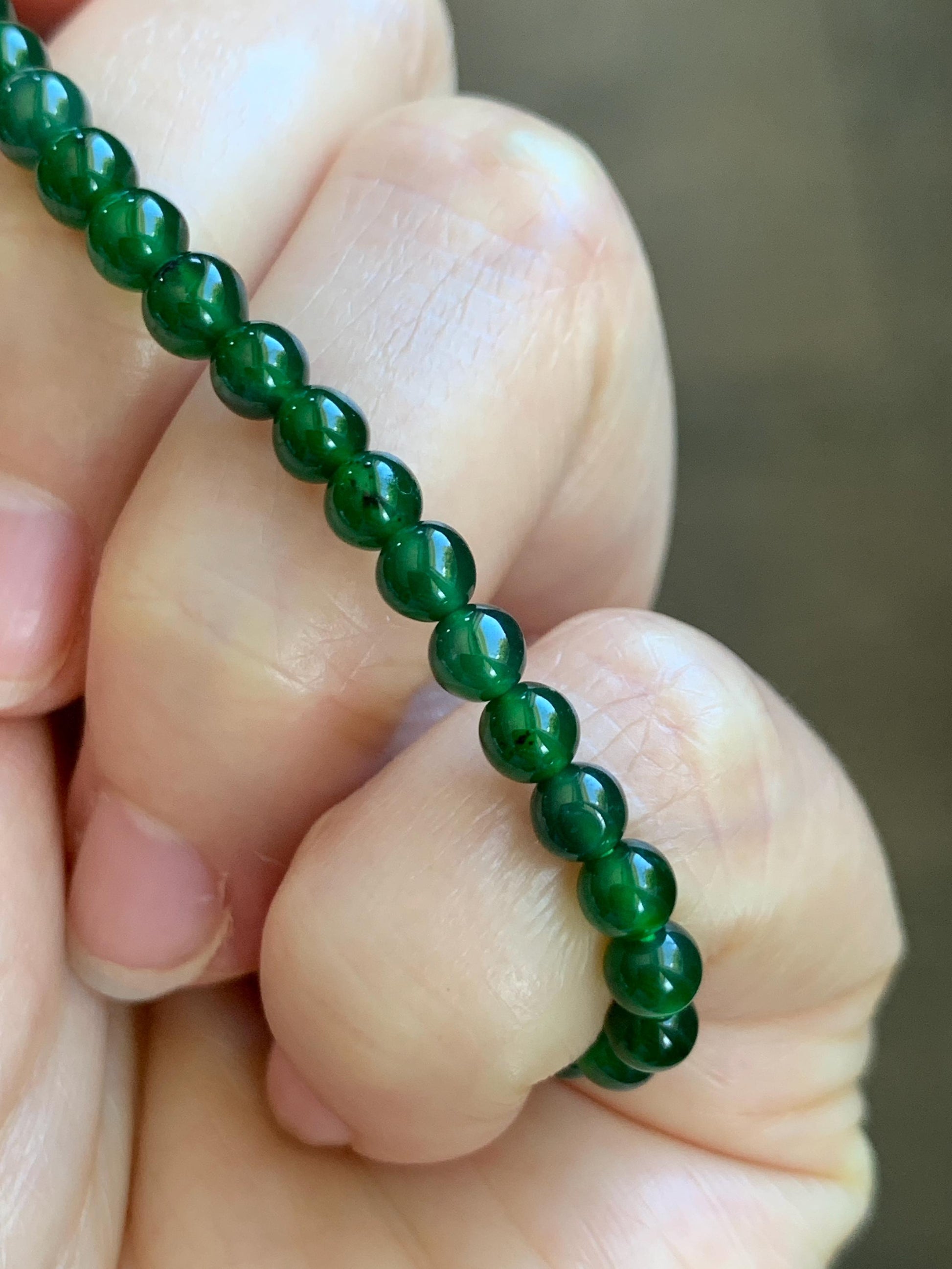 Natural Grade A Guatemalan Icy Translucent Rich Green Jade Jadeite Petite Beads Beaded Bracelet 4.1-4.7mm 7” 7g 天然冰危绿翡翠小卡圆珠手串 WDU180
