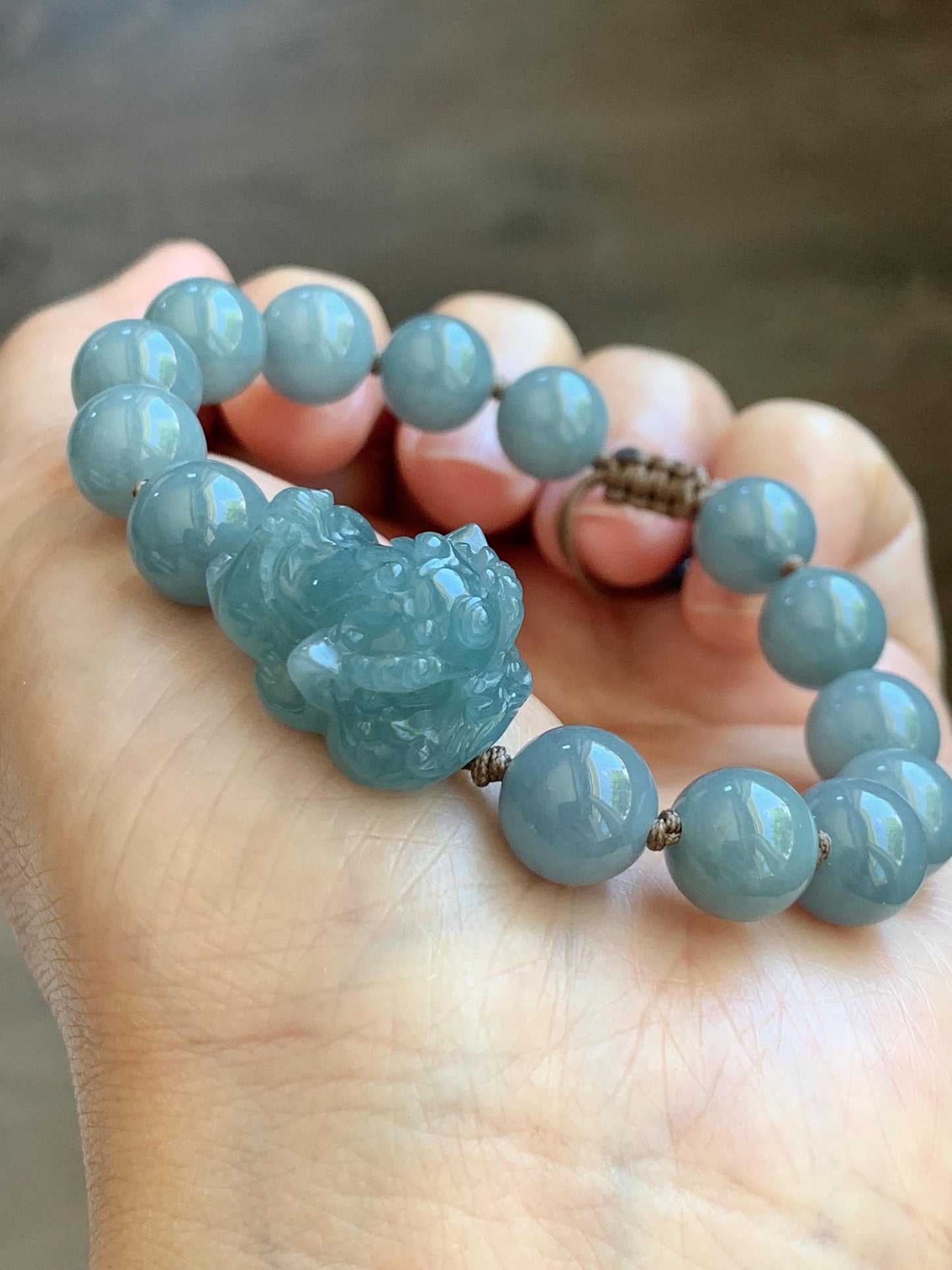 Natural Grade A Guatemalan Icy Translucent Dusty Blue Jade Jadeite Dancing Lion Beaded Bracelet 9.6mm 6.5” 30g 天然冰胶危蓝翡翠精工摆烂小醒狮圆珠手串 WXS365