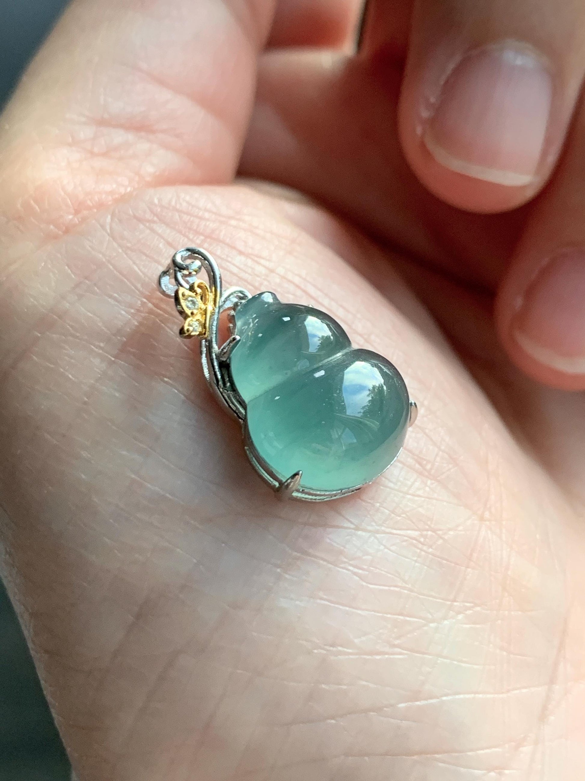 Natural Grade A Guatemalan Icy Translucent Light Dusty Teal Green Jade Jadeite Gourd Hulu Pendant Sterling Silver 天然冰危暗蓝绿翡翠葫芦吊坠 WHL240C