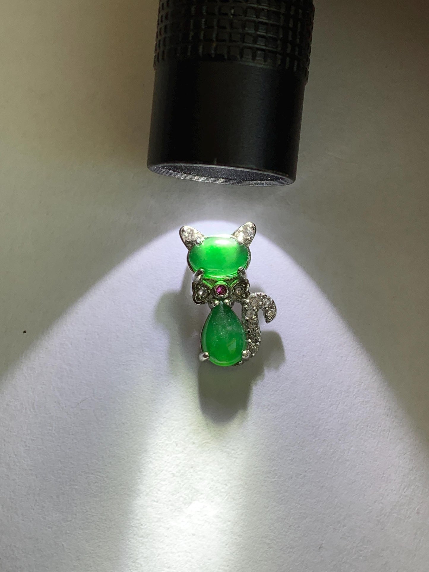 PETITE Natural Grade A Guatemalan Icy Translucent Vibrant Green Jade Jadeite Cat Pendant Sterling Silver 天然冰危绿翡翠小猫咪吊坠 WLM88