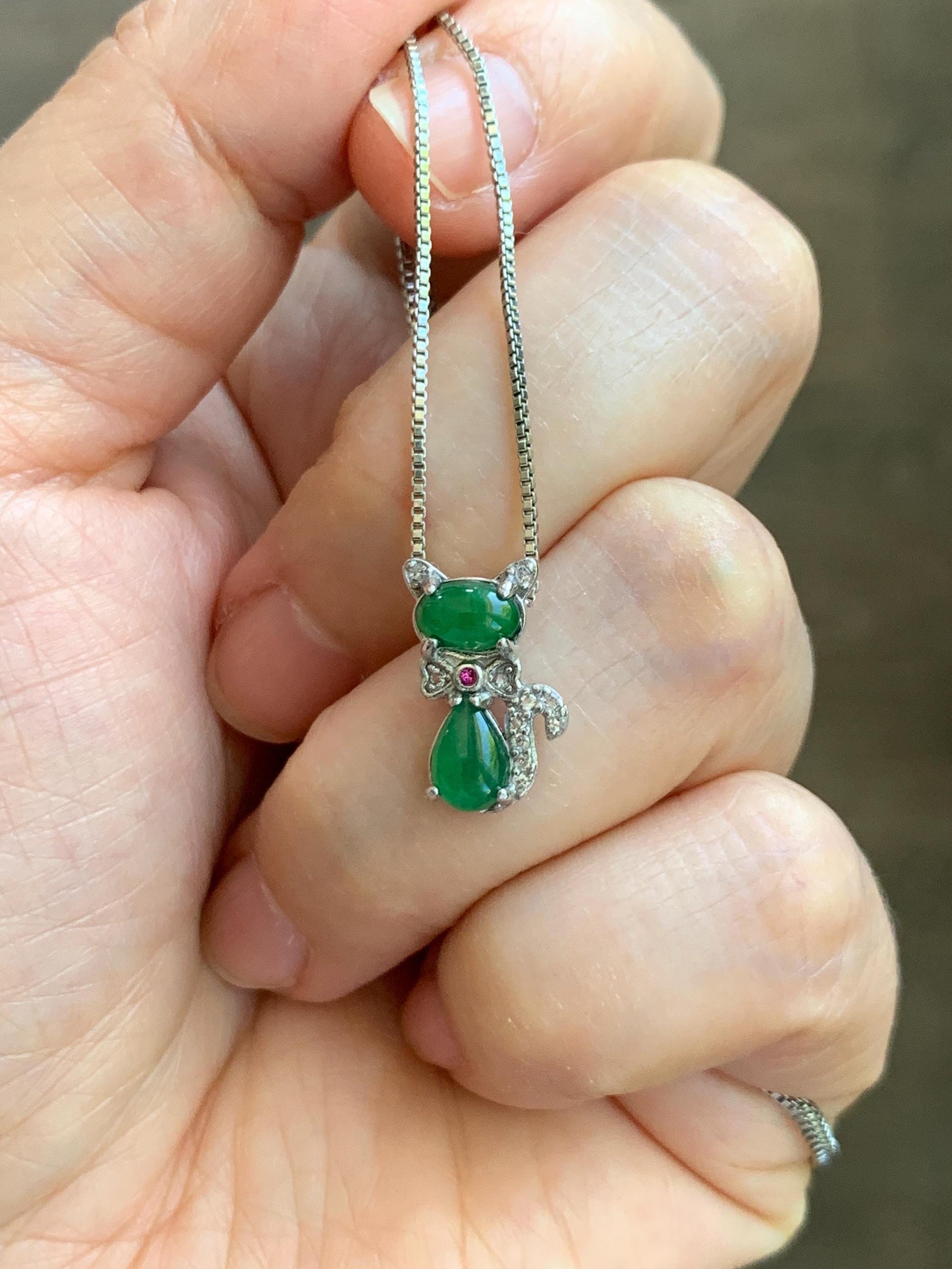 PETITE Natural Grade A Guatemalan Icy Translucent Vibrant Green Jade Jadeite Cat Pendant Sterling Silver 天然冰危绿翡翠小猫咪吊坠 WLM88