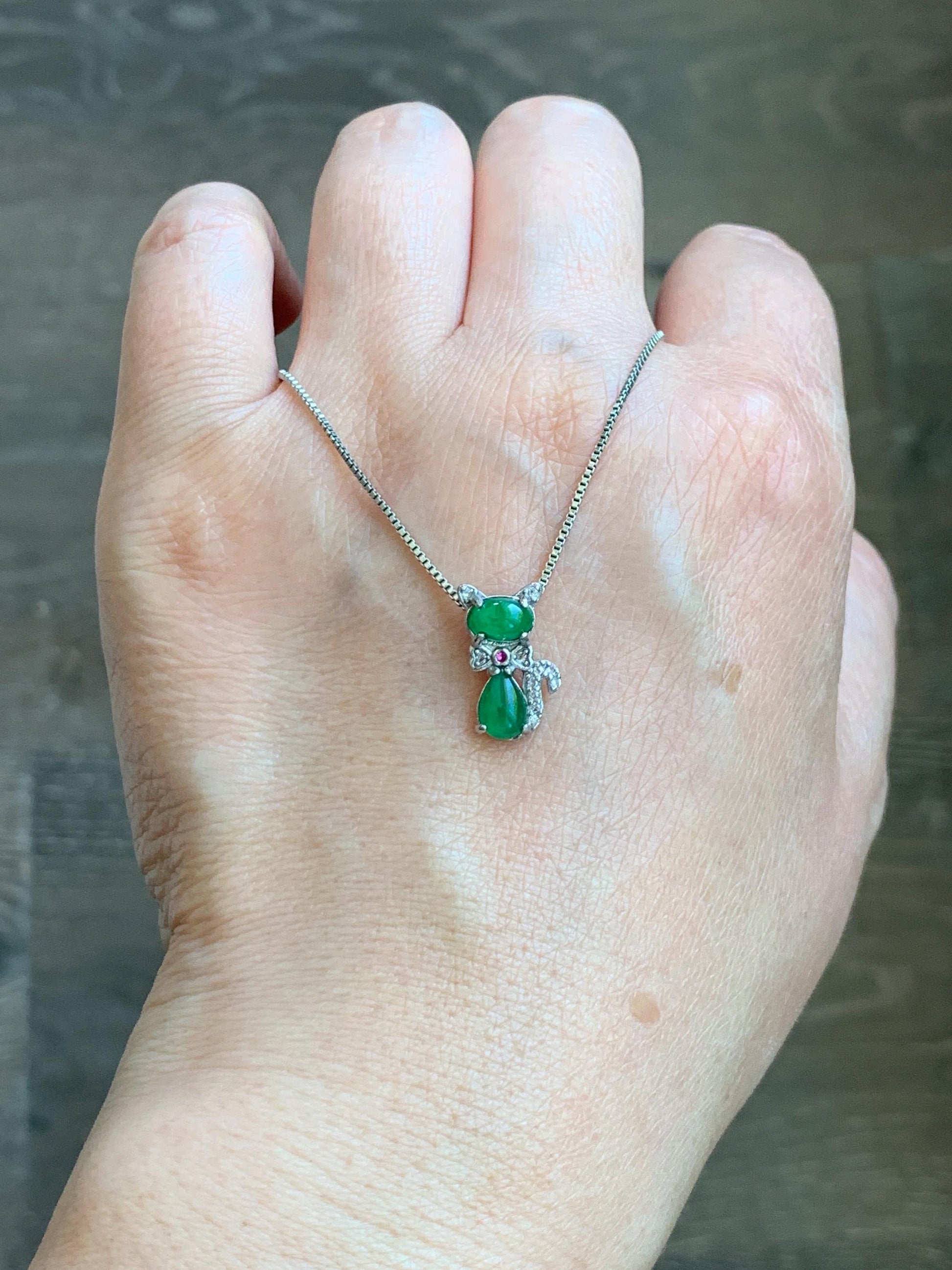 PETITE Natural Grade A Guatemalan Icy Translucent Vibrant Green Jade Jadeite Cat Pendant Sterling Silver 天然冰危绿翡翠小猫咪吊坠 WLM88