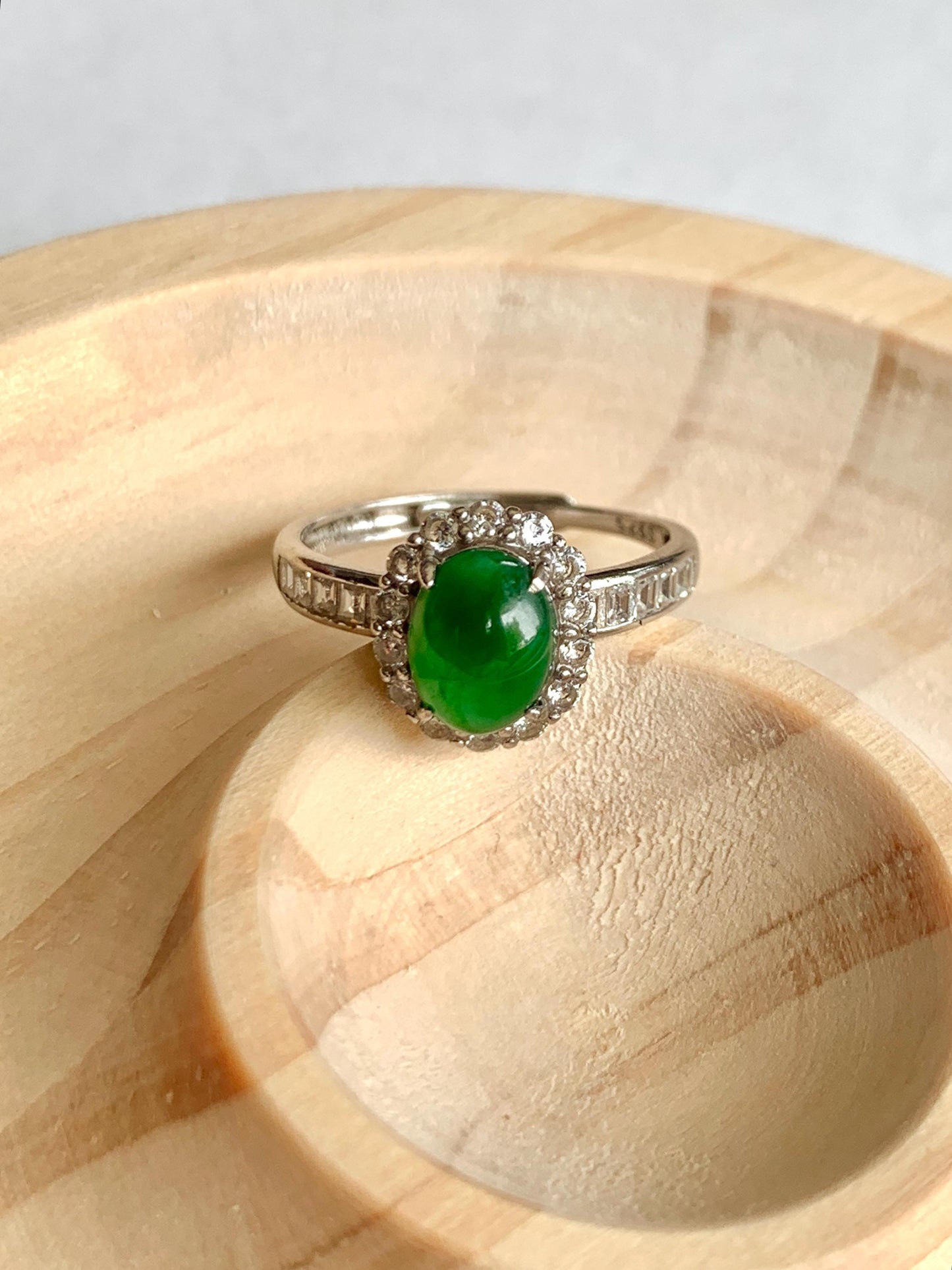 Natural Grade A Guatemalan Icy Translucent Vibrant Green Jade Jadeite Halo Ring Sterling Silver Size Adjustable 天然冰危绿翡翠戒指 WLH85