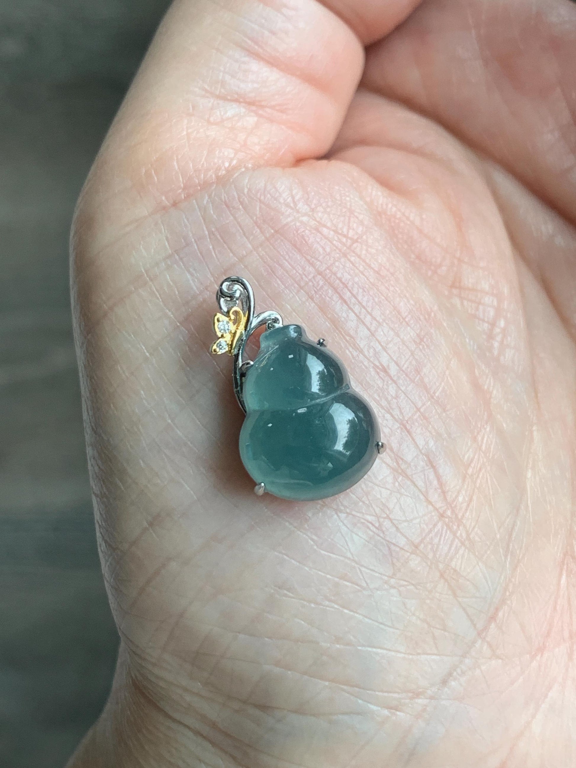 Natural Grade A Guatemalan Icy Translucent Dark Dusty Teal Blue Jade Jadeite Gourd Hulu Pendant Sterling Silver 天然冰危暗蓝绿翡翠葫芦吊坠 WHL240D