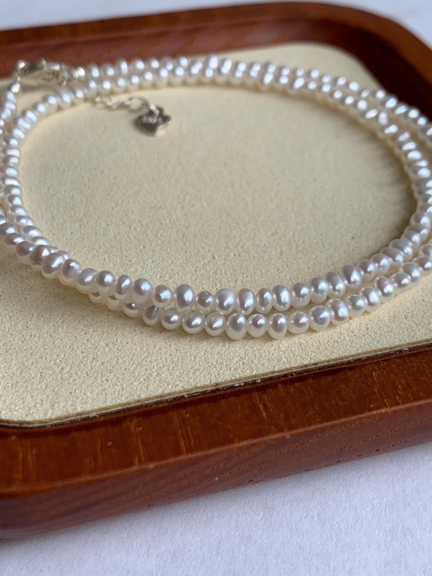 Natural Freshwater All-Nacre High Luster White Petite Pearls Beaded Necklace Sterling Silver 2.6x3.5mm 15.75”-16.5” 6g 天然淡水无核极光白珍珠项链 DSM420
