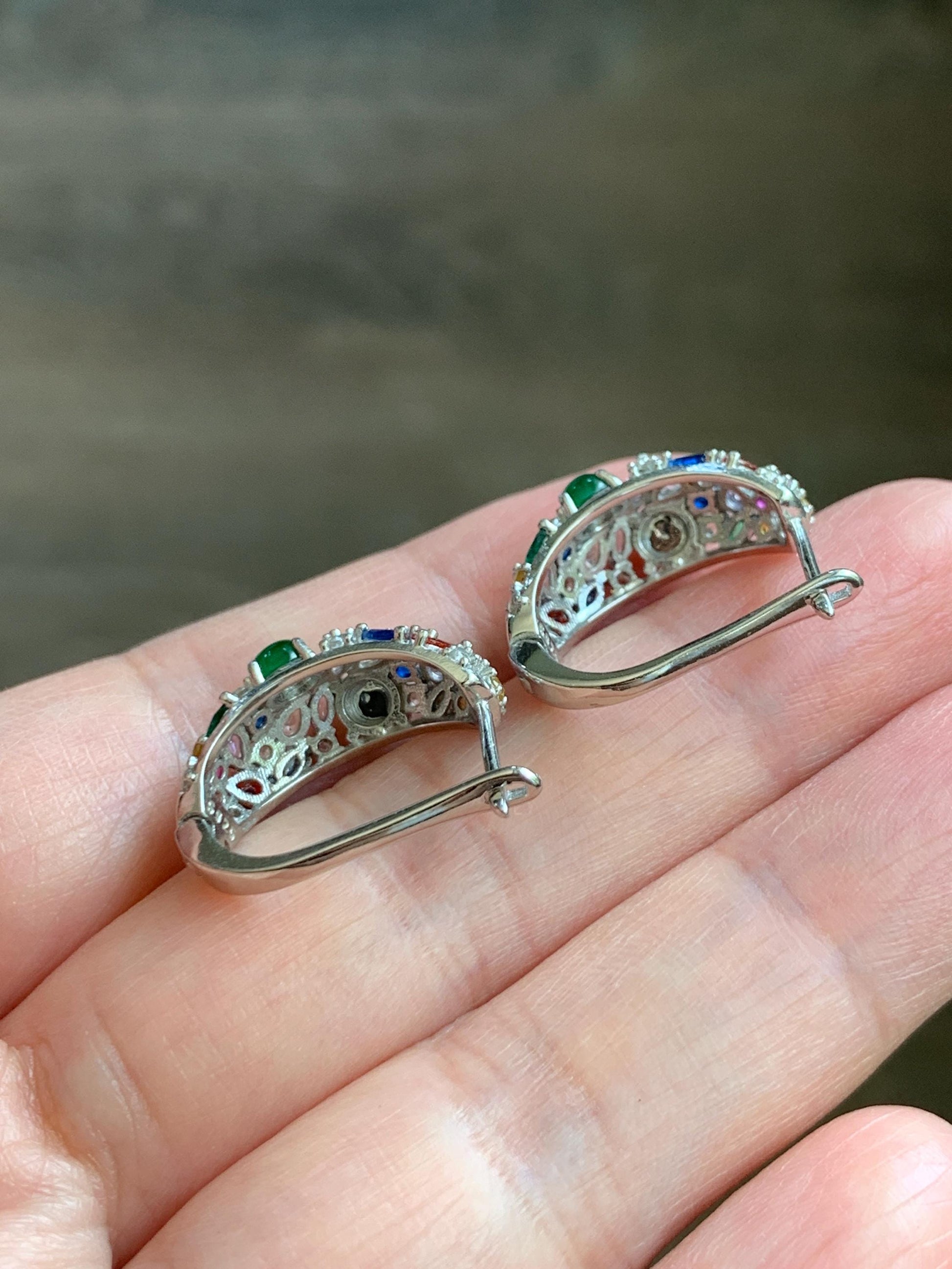 Natural Guatemalan Grade A Icy Highly Translucent Vibrant Green Jade Jadeite Hoop Huggie Earrings Sterling Silver 天然冰危绿起光翡翠多宝银镶耳包 WFH220