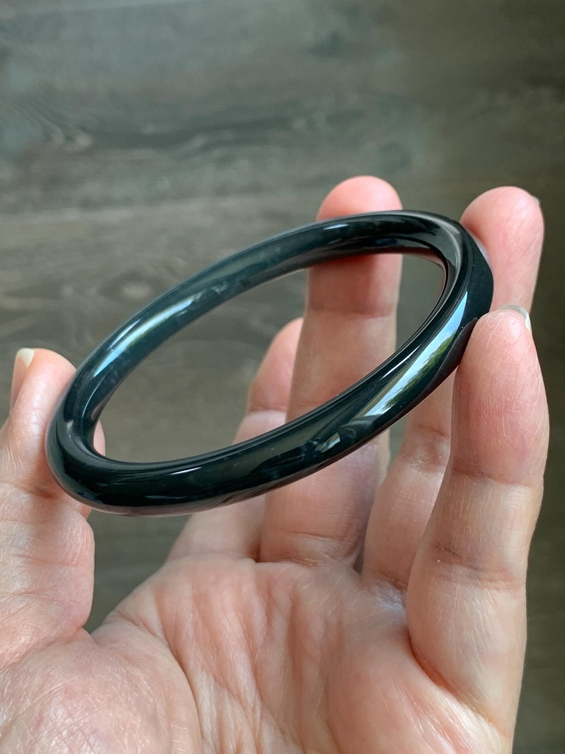 Certified Natural Grade A Guatemalan Icy Translucent Dark Grayish Black Wuji Jade Jadeite Bangle Bracelet 57.4mm 7” 26g 天然冰危深灰乌鸡圆条翡翠手镯 1195