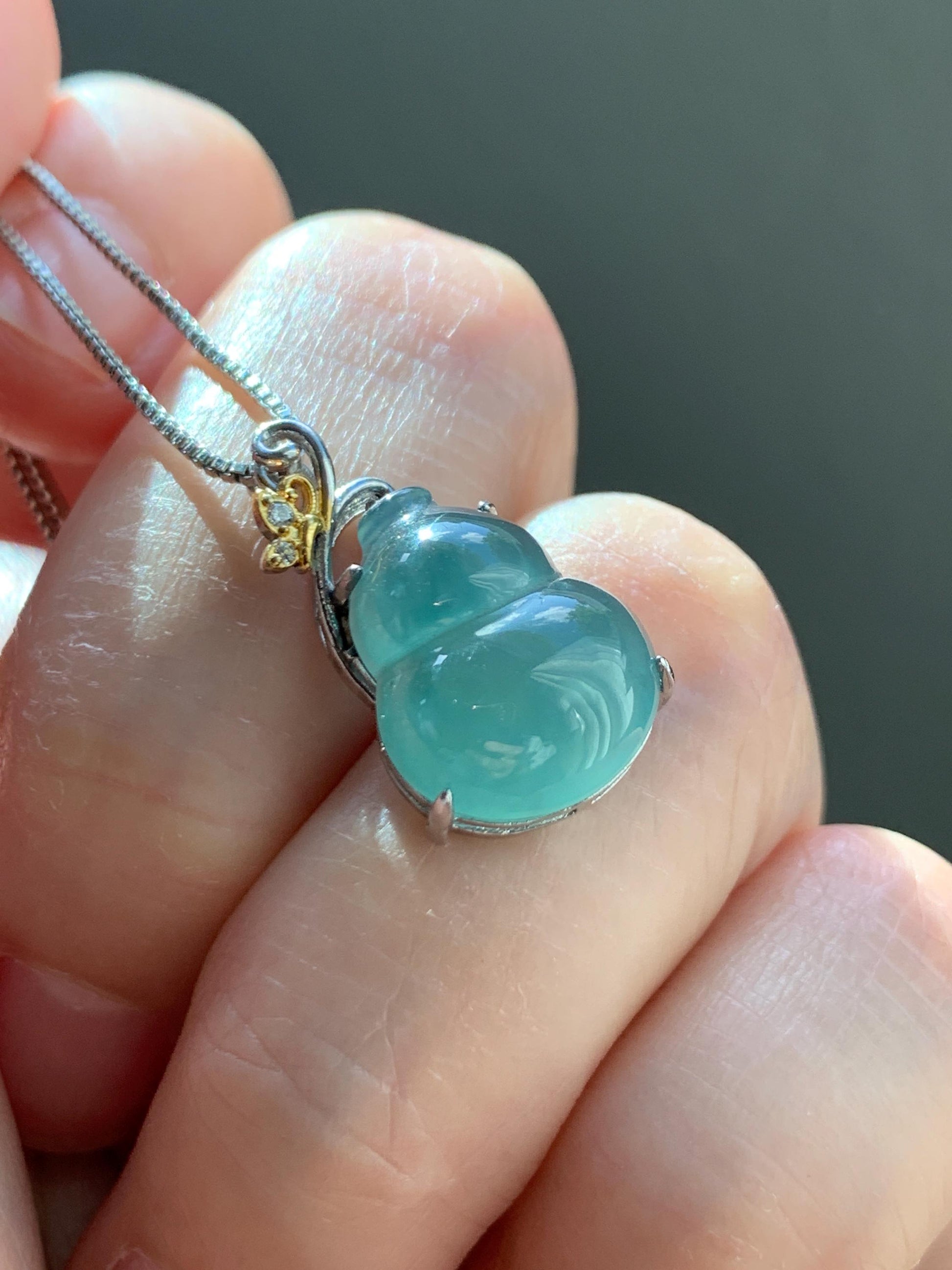 Natural Grade A Guatemalan Icy Translucent Dusty Teal Green Jade Jadeite Gourd Hulu Pendant Sterling Silver 天然冰危暗蓝绿翡翠葫芦吊坠 WHL240A