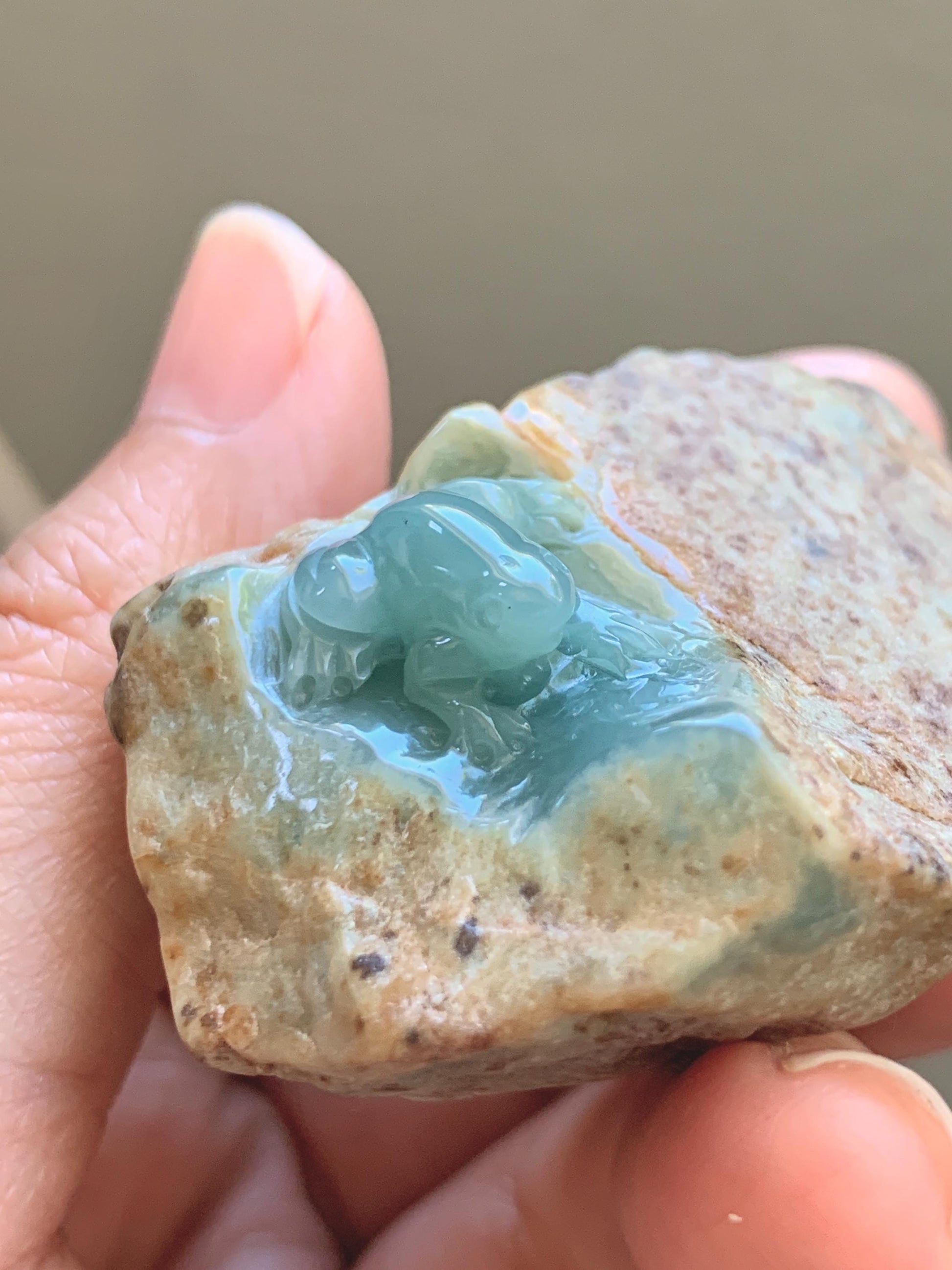 Grade A Natural Guatemalan Dusty Blue Jade Jadeite with Brown Rind Frog Carved Rock Tea Pet Pal Home Decor Book End 70g 天然冰危翡翠皮壳料青蛙茶宠 WLC125