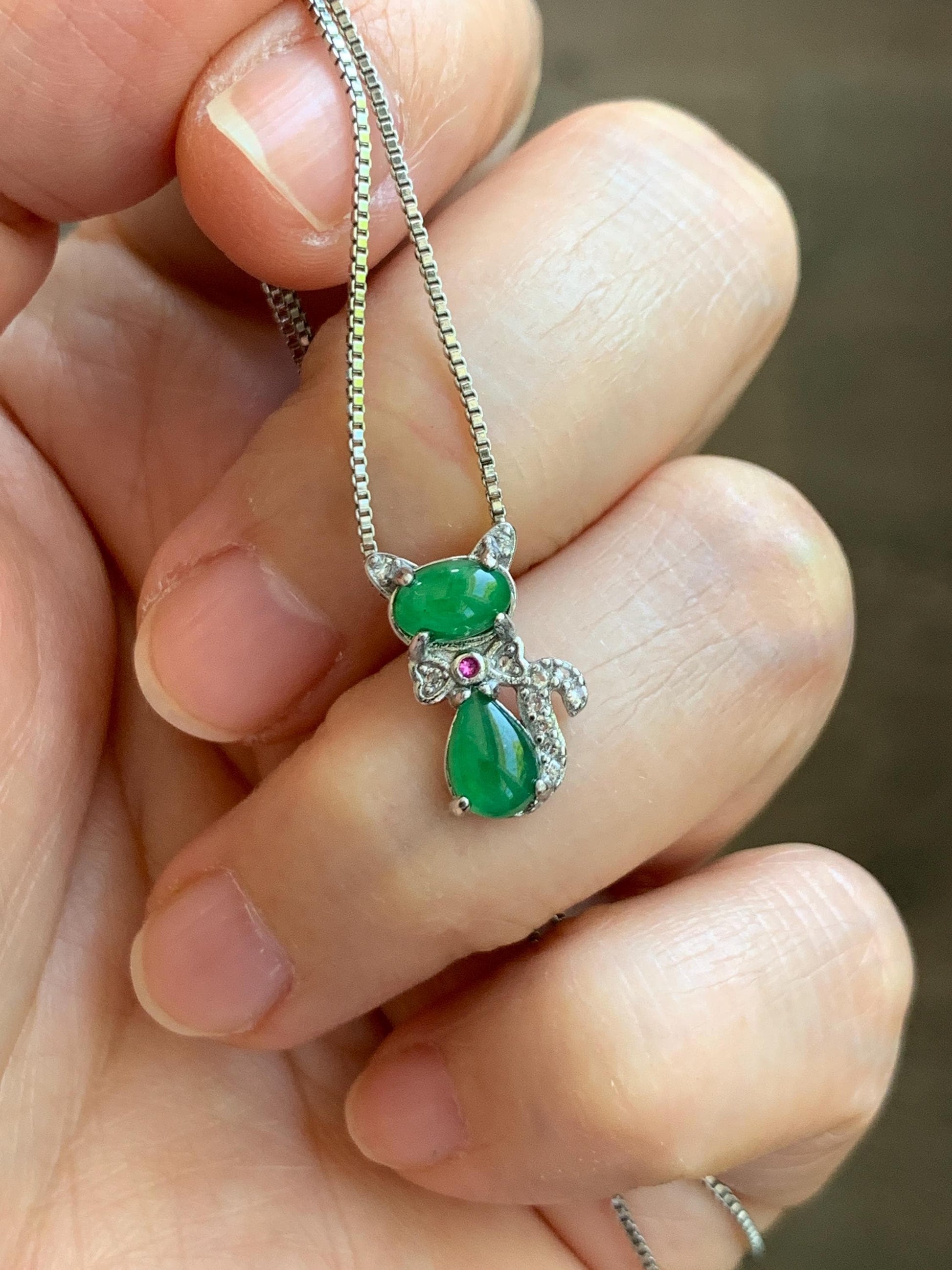 PETITE Natural Grade A Guatemalan Icy Translucent Vibrant Green Jade Jadeite Cat Pendant Sterling Silver 天然冰危绿翡翠小猫咪吊坠 WLM88
